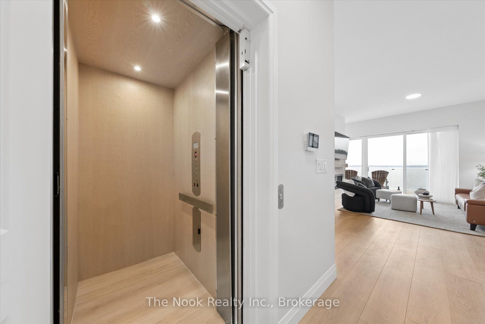 19 West Street N 16 Property Photo 3