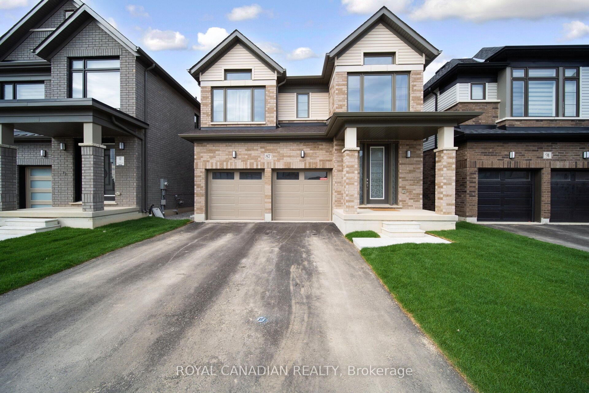 87 Soules Square Property Photo 2