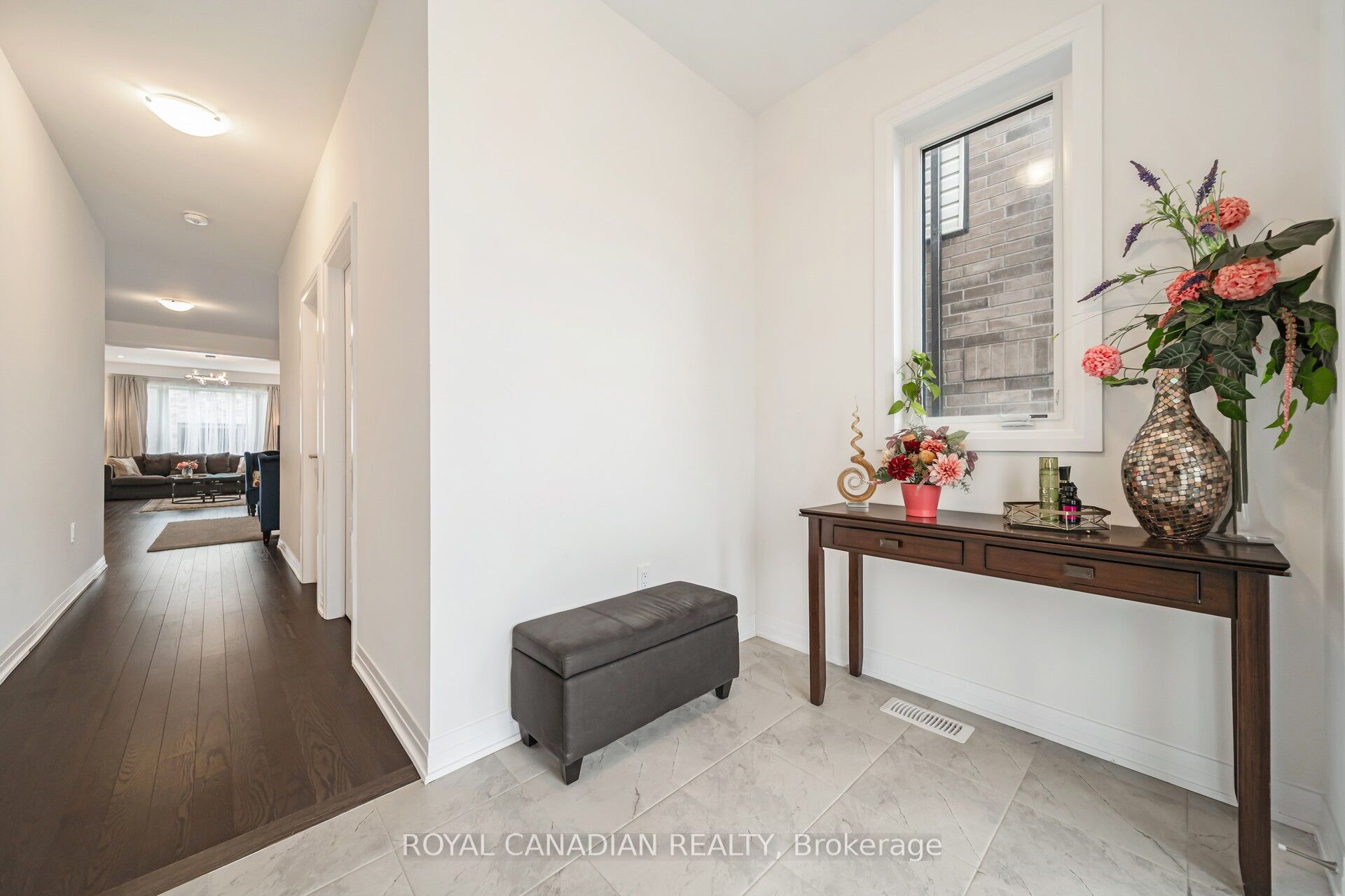 87 Soules Square Property Photo 6