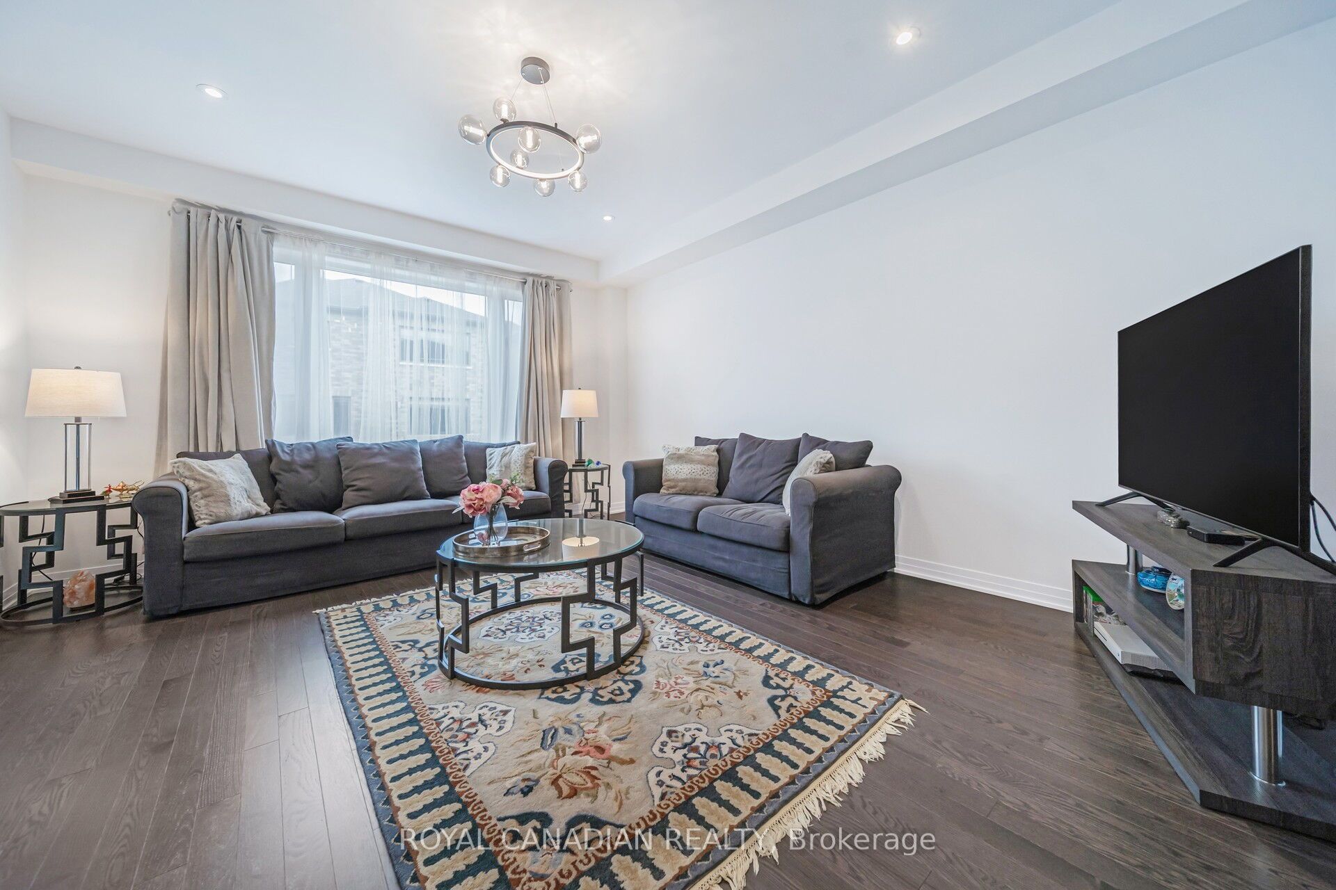87 Soules Square Property Photo 13