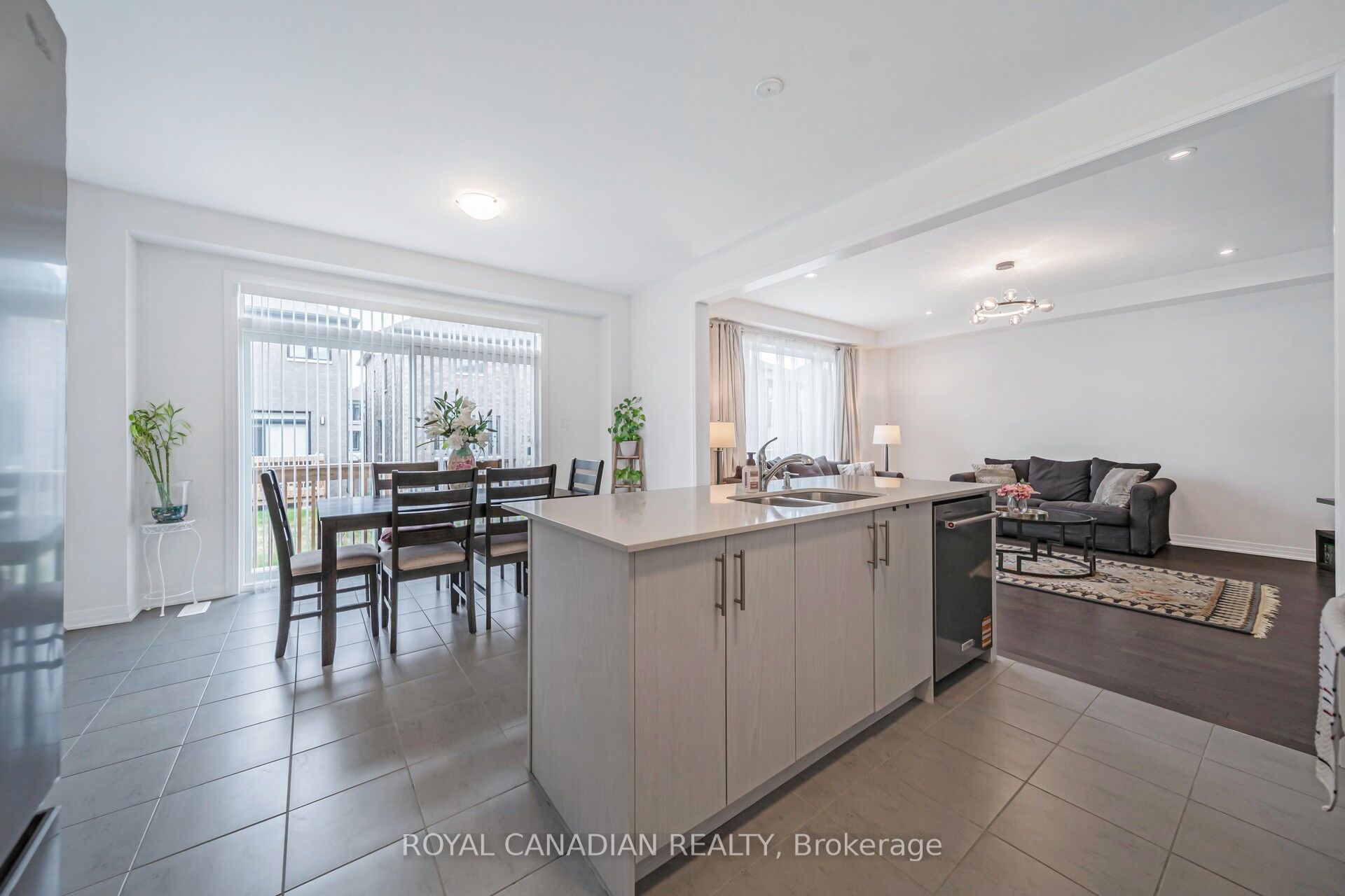 87 Soules Square Property Photo 23