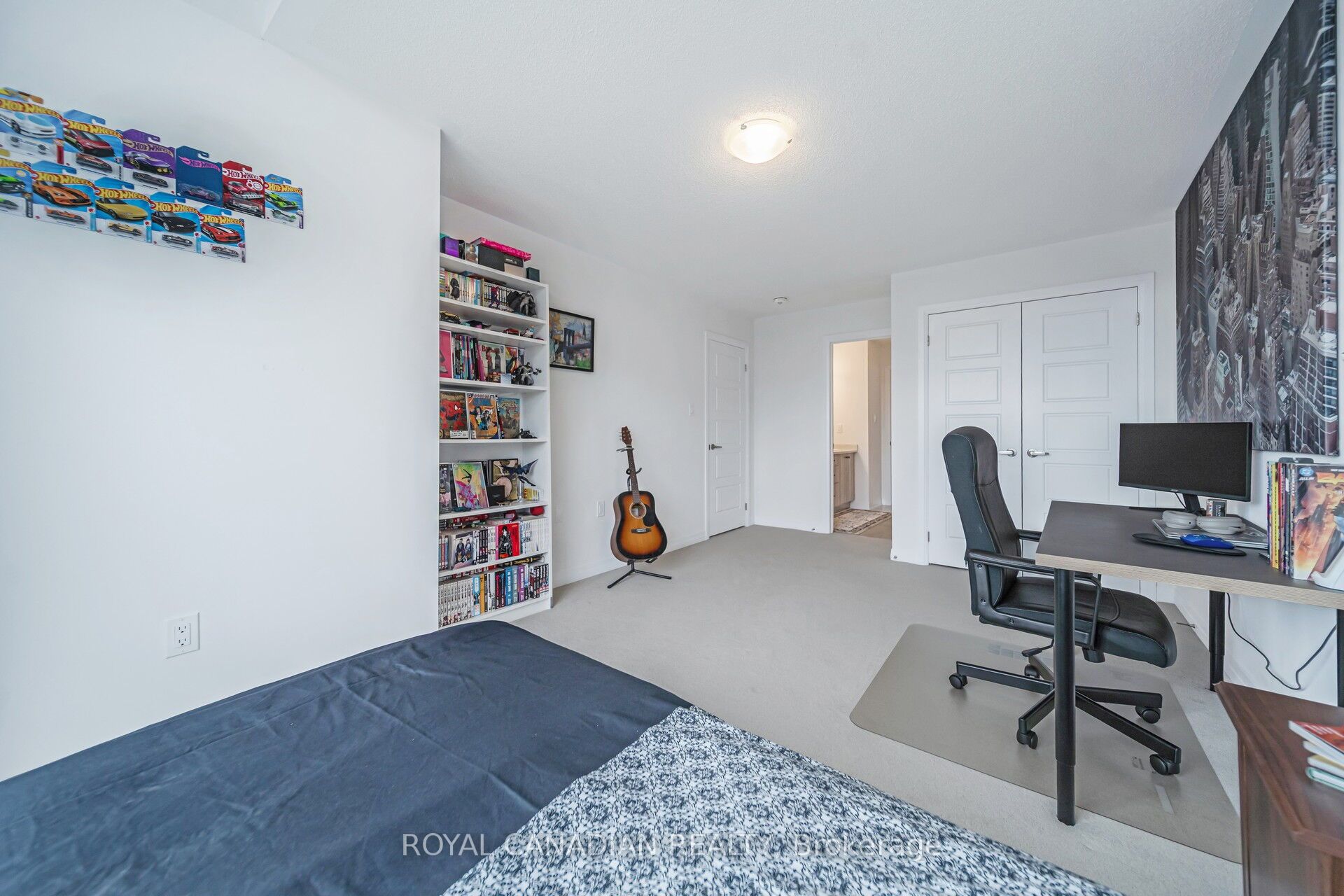 87 Soules Square Property Photo 41