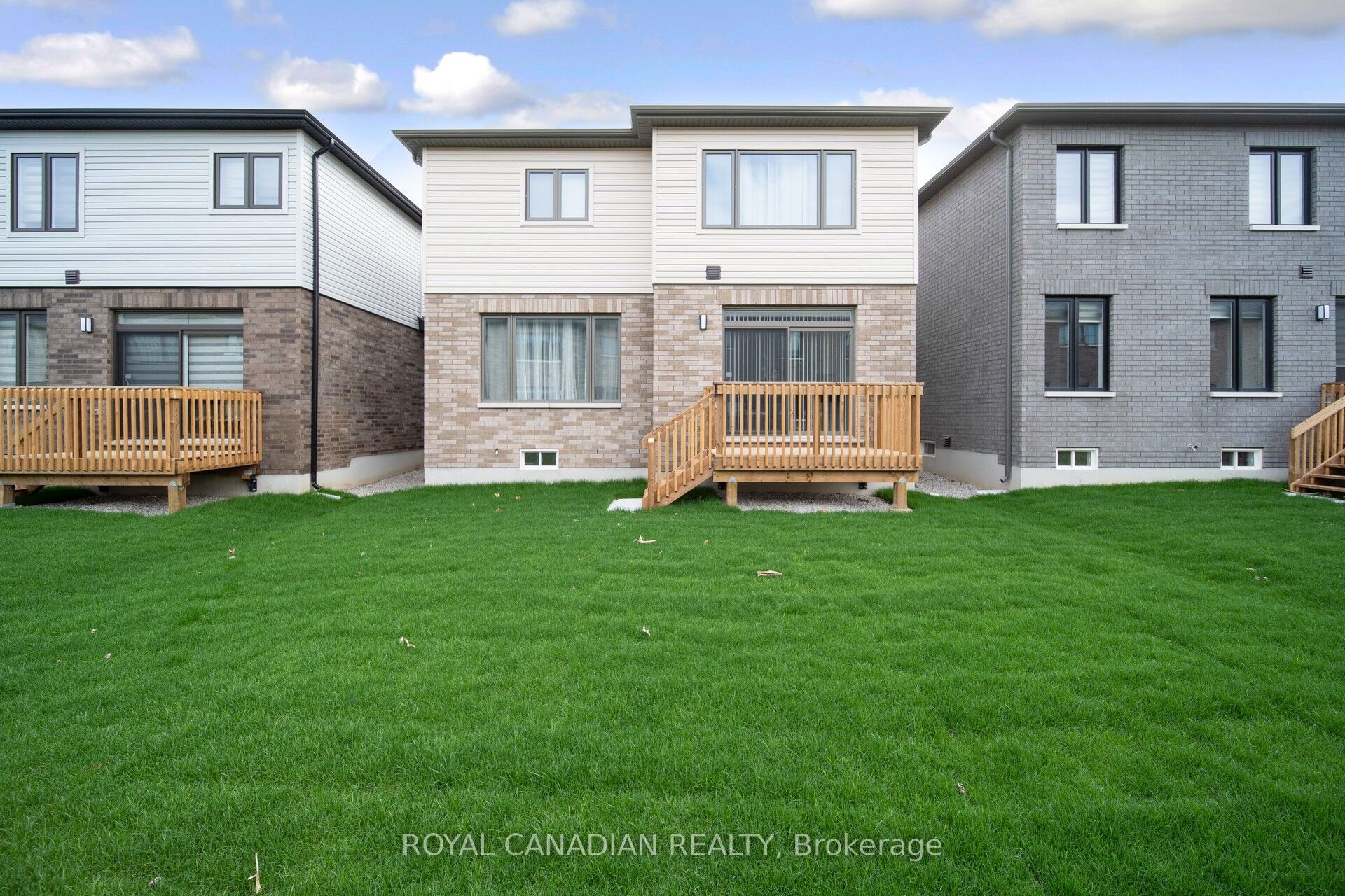 87 Soules Square Property Photo 47