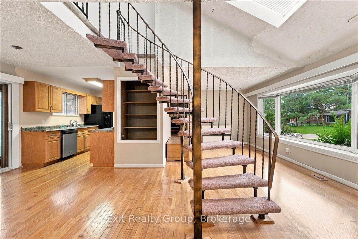 102 Orchard Drive Property Photo 6