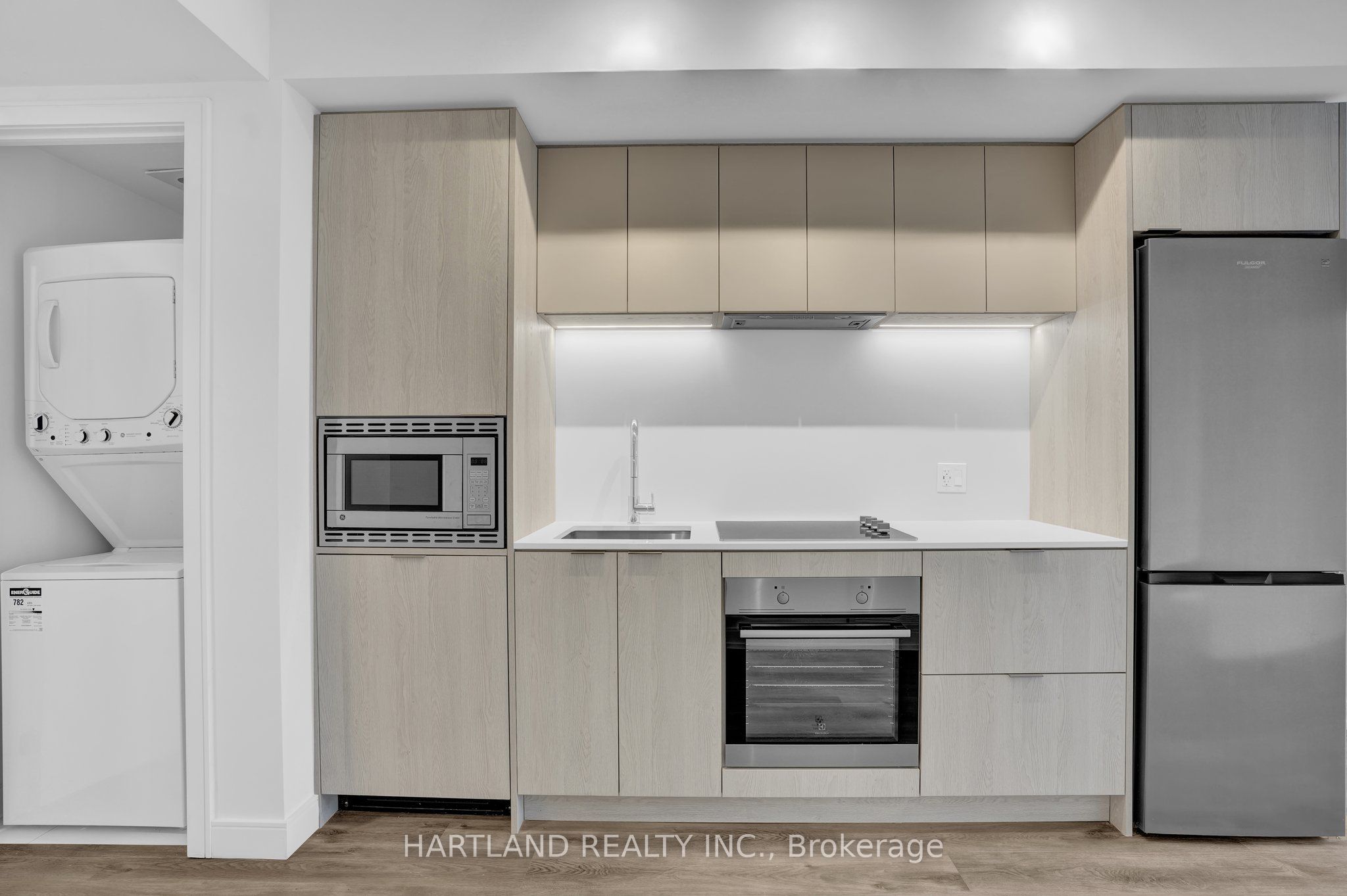 1 Jarvis Street 928 Property Photo 1