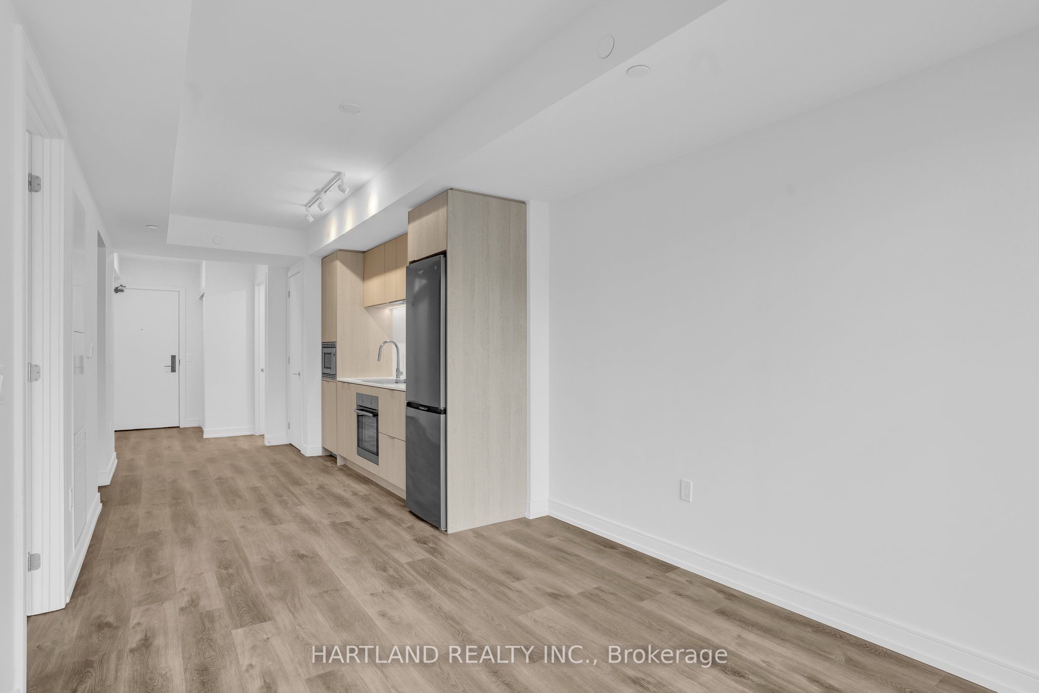 1 Jarvis Street 928 Property Photo 4