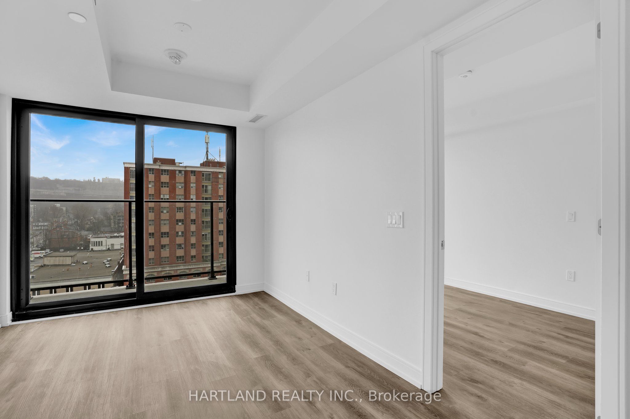 1 Jarvis Street 928 Property Photo 5