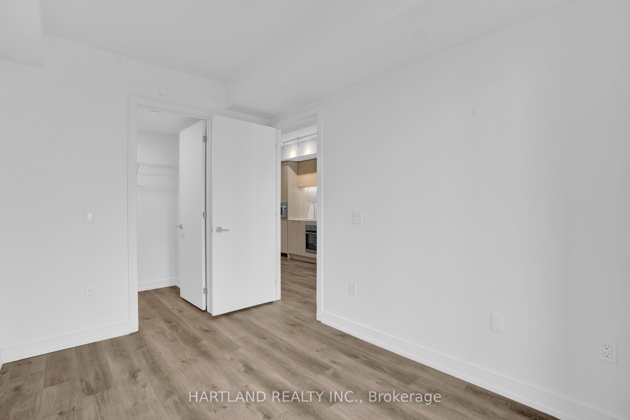 1 Jarvis Street 928 Property Photo 10