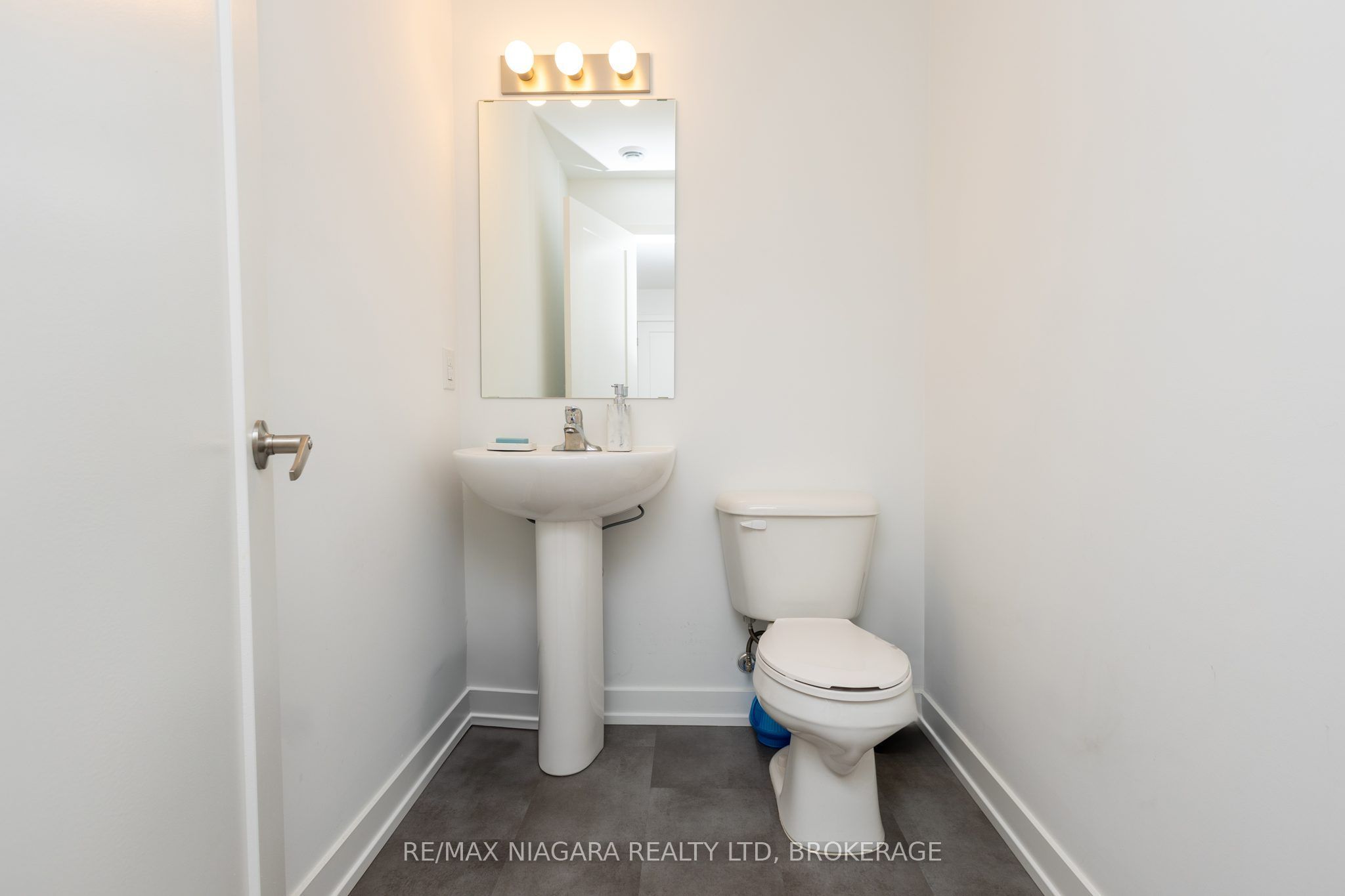 4263 Fourth Avenue Property Photo 15
