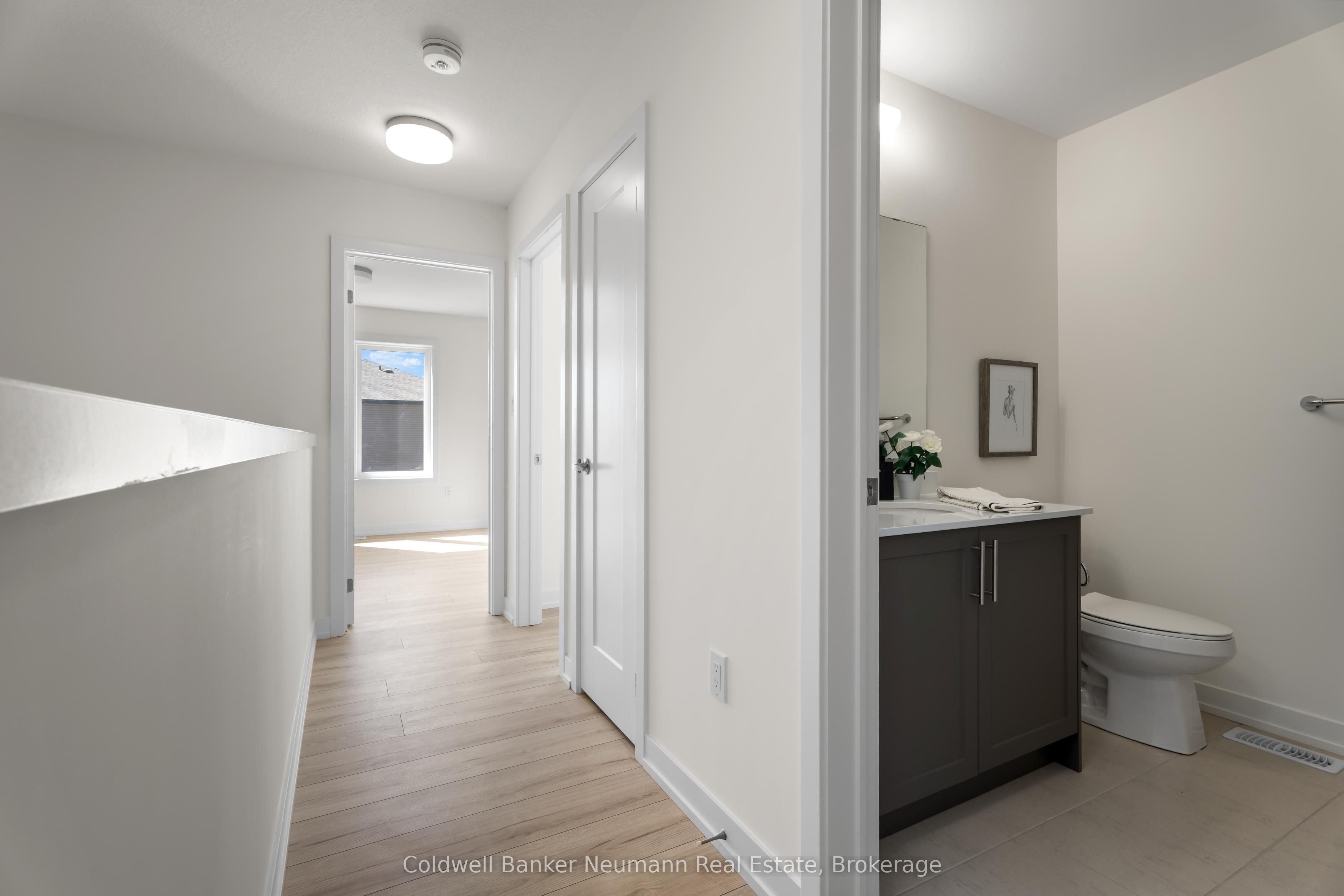 940 St David Street N 51 Property Photo 10