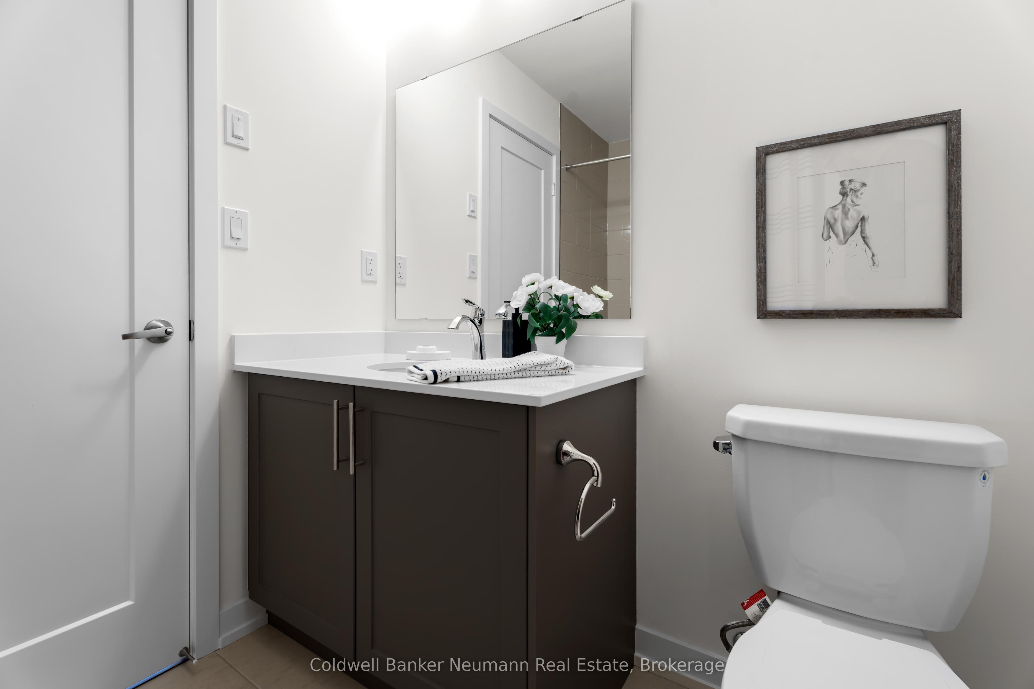 940 St David Street N 51 Property Photo 12