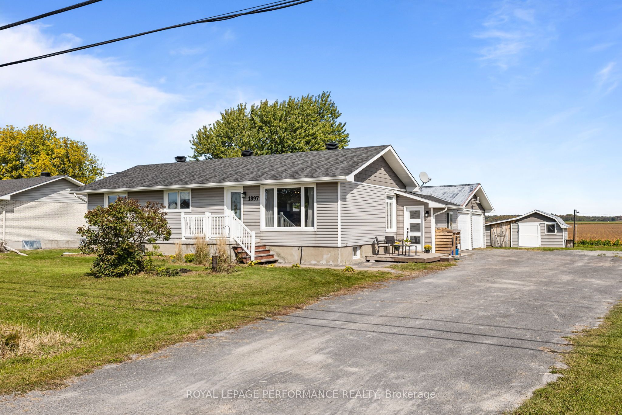 1897 Champlain Road Property Photo 1