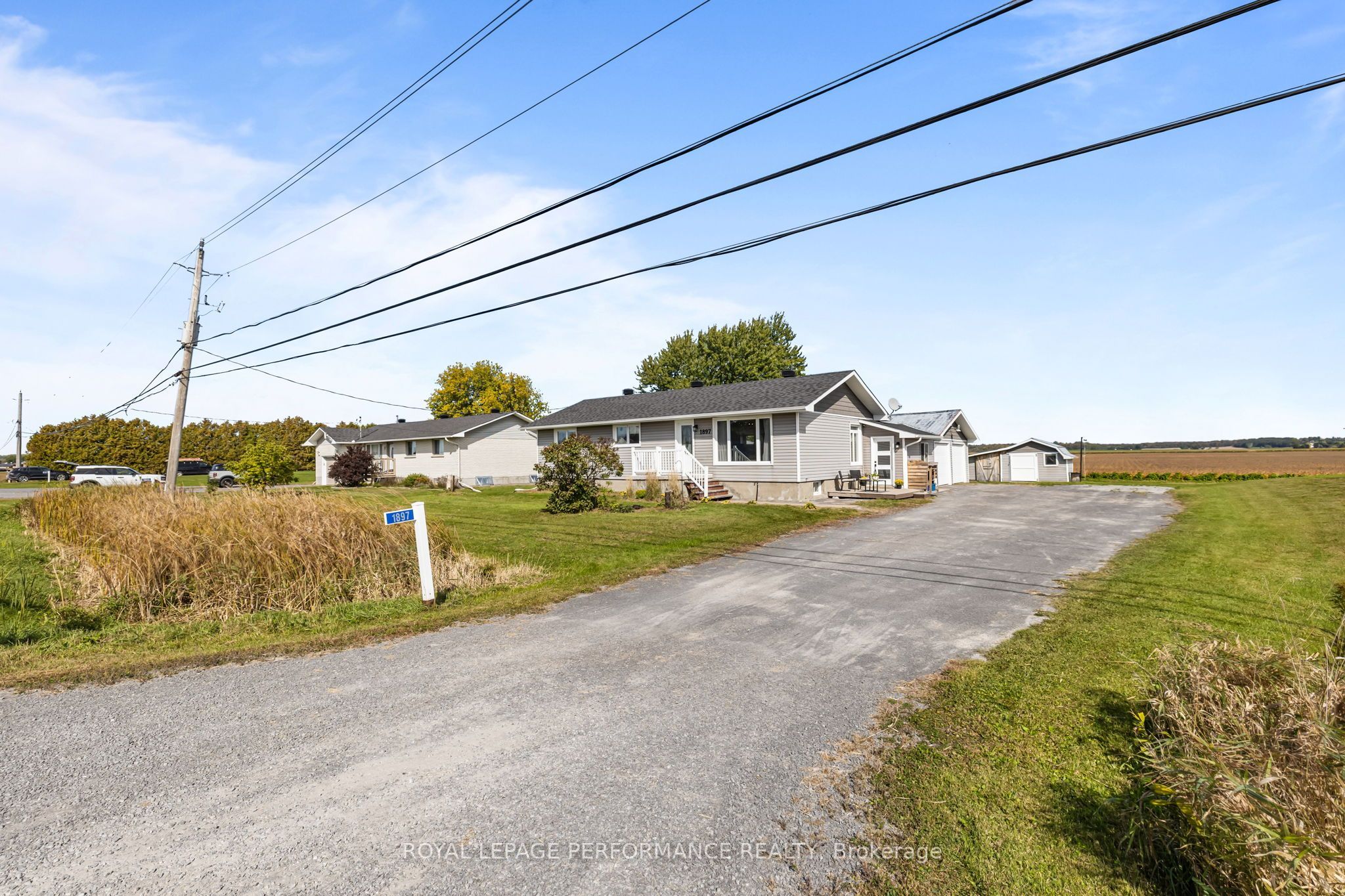 1897 Champlain Road Property Photo 3