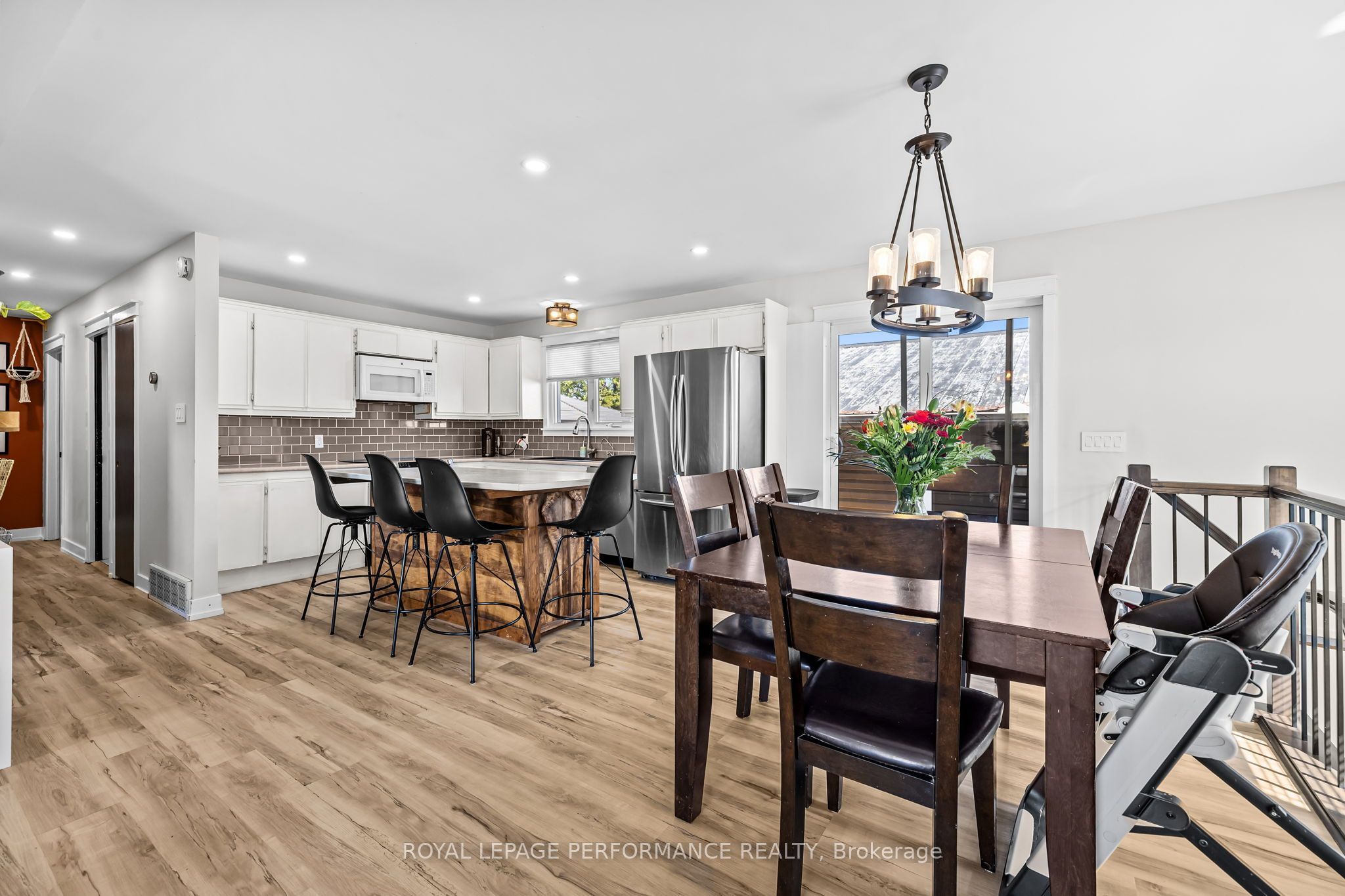 1897 Champlain Road Property Photo 11