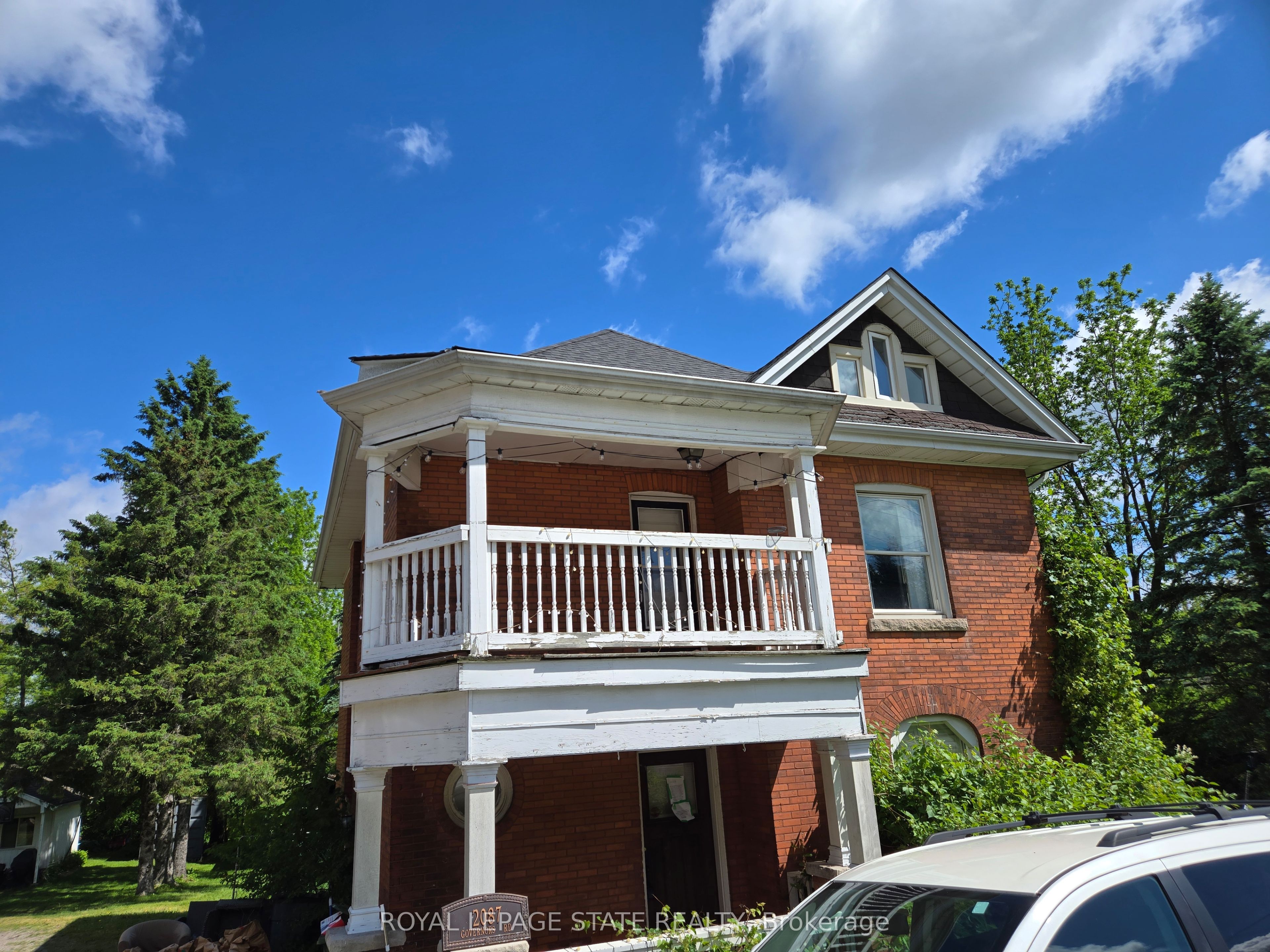 2087 Governors Road Property Photo 1