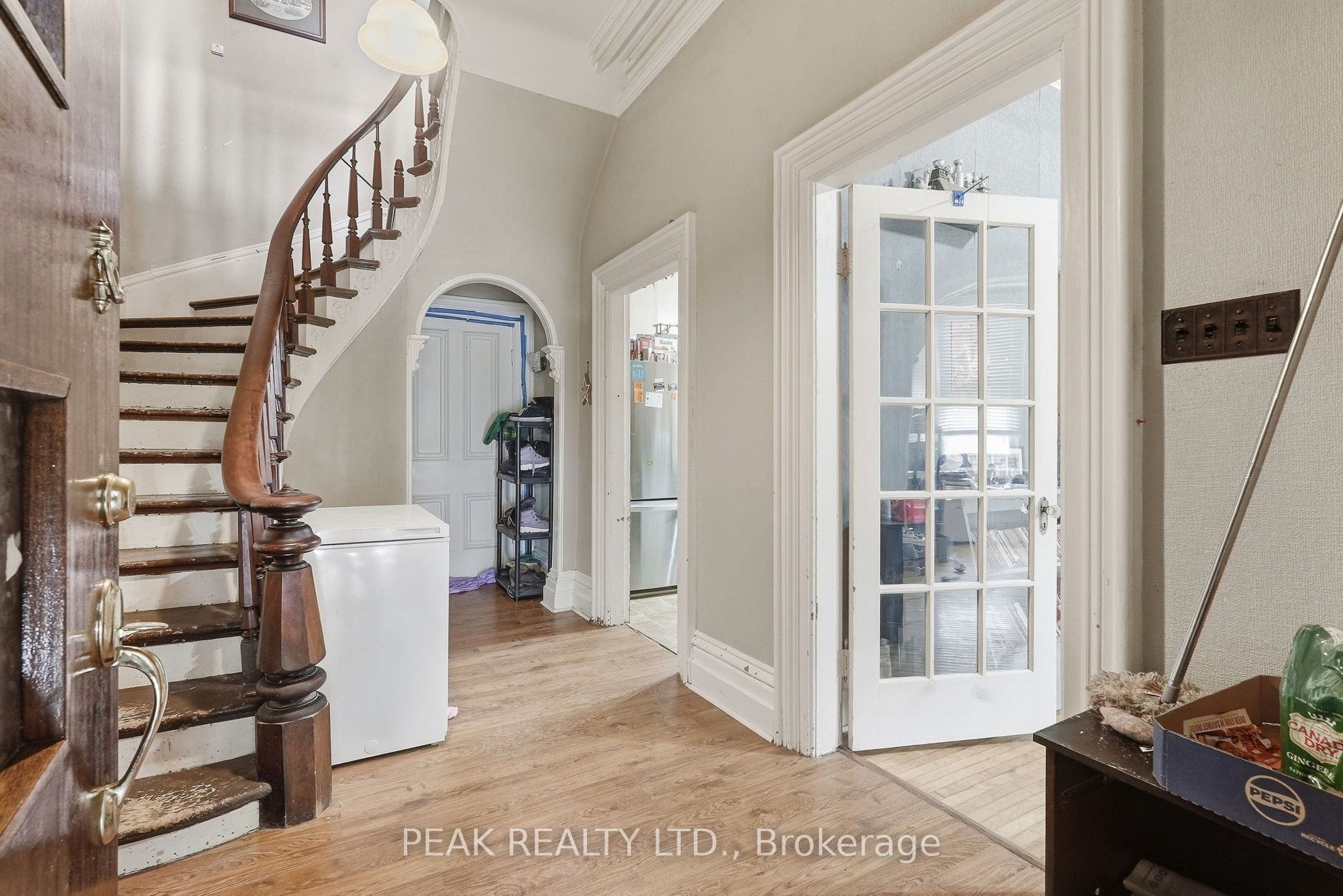 107 Cayley Street Property Photo 7