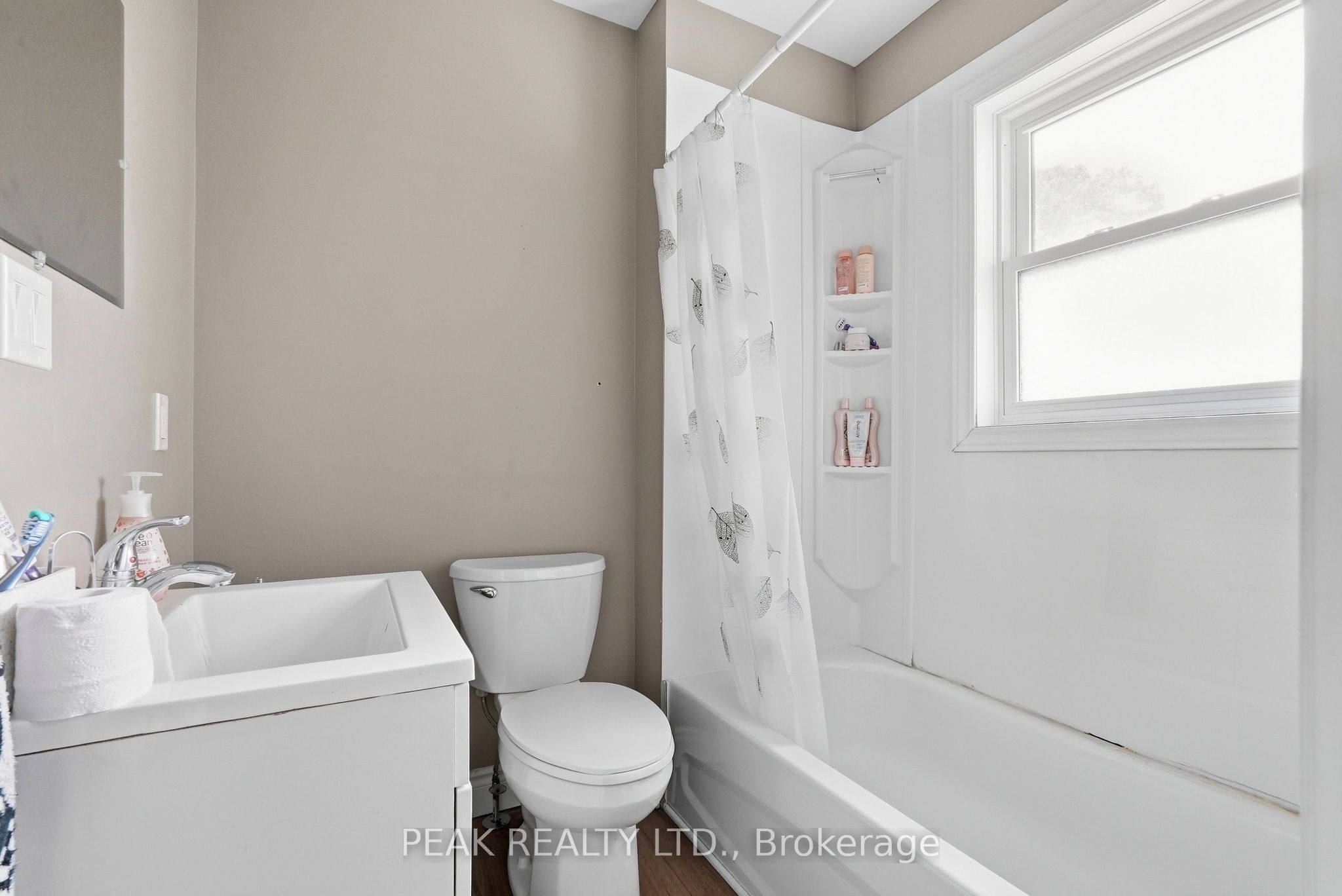107 Cayley Street Property Photo 30