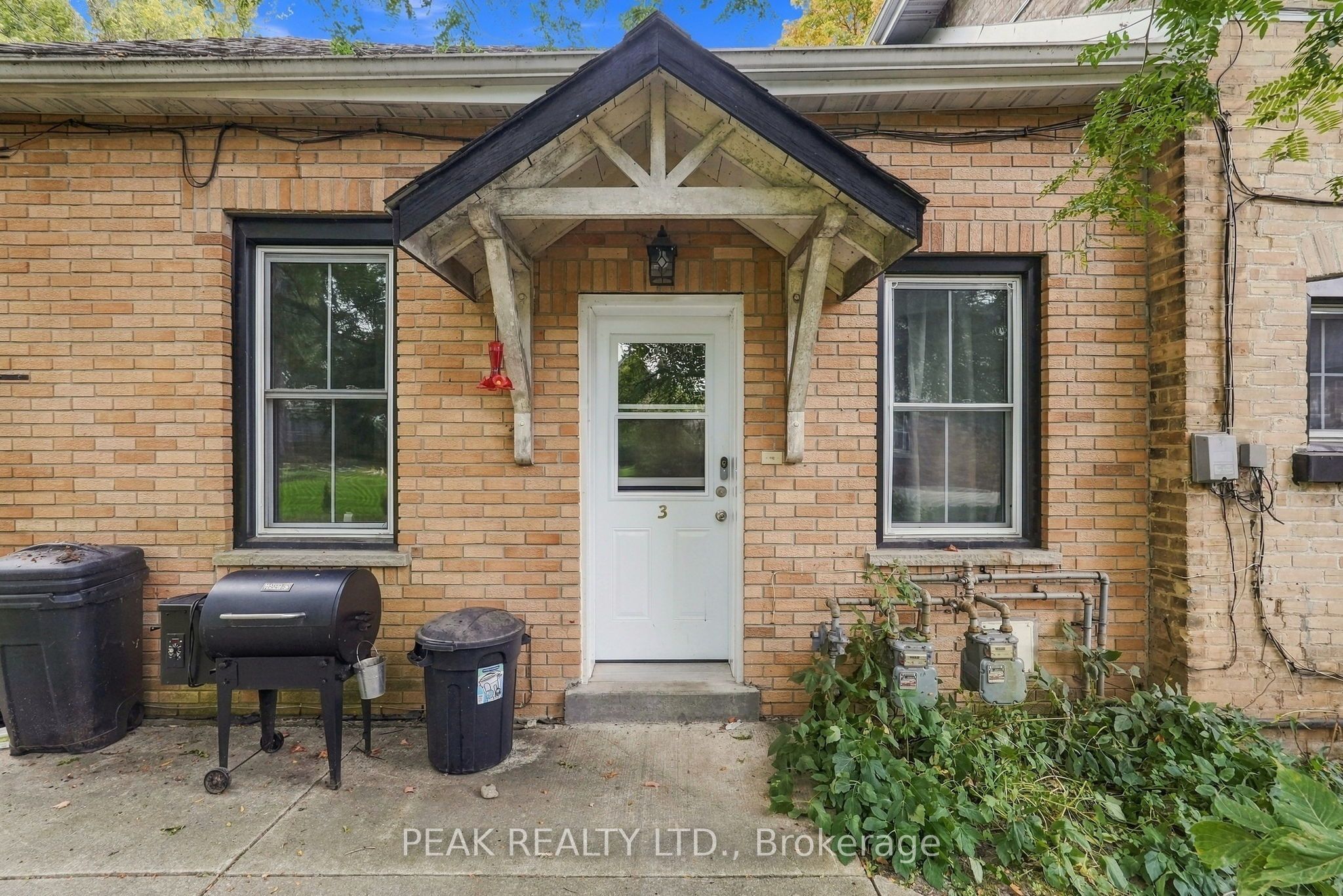 107 Cayley Street Property Photo 32