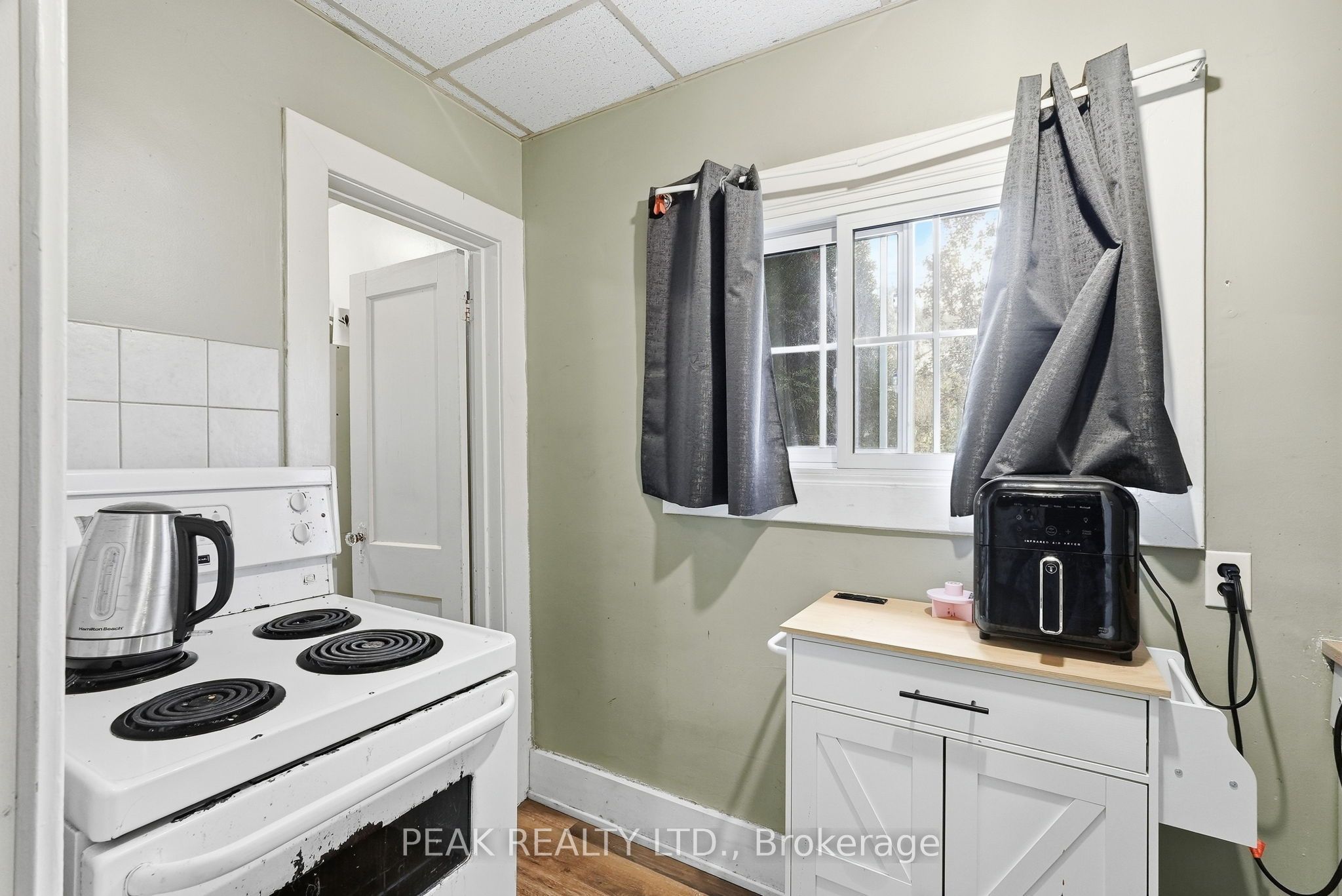 107 Cayley Street Property Photo 35