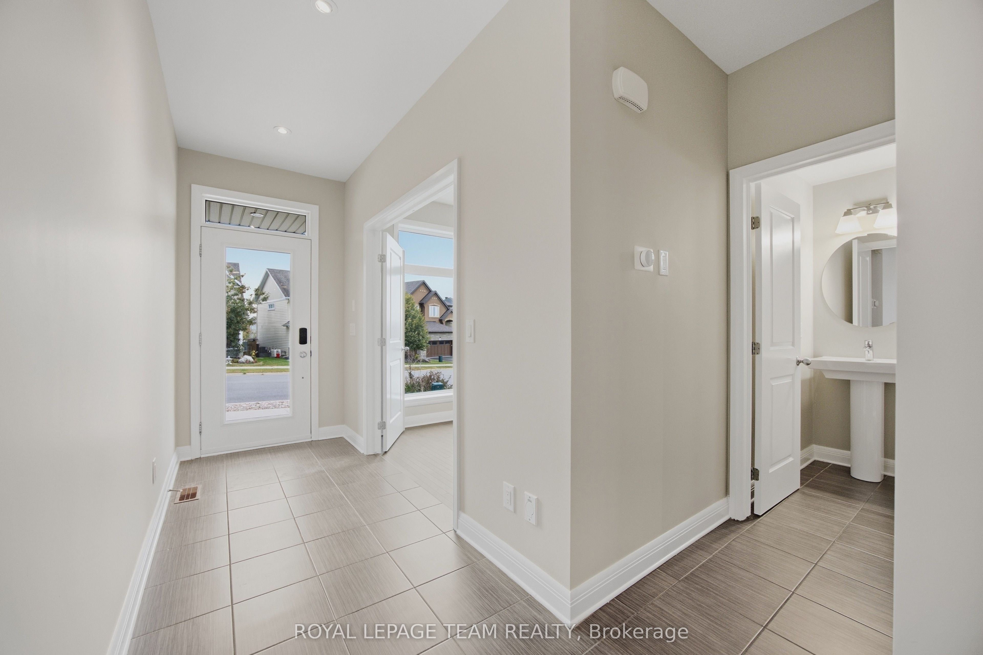 373 Huntsville Drive Property Photo 7