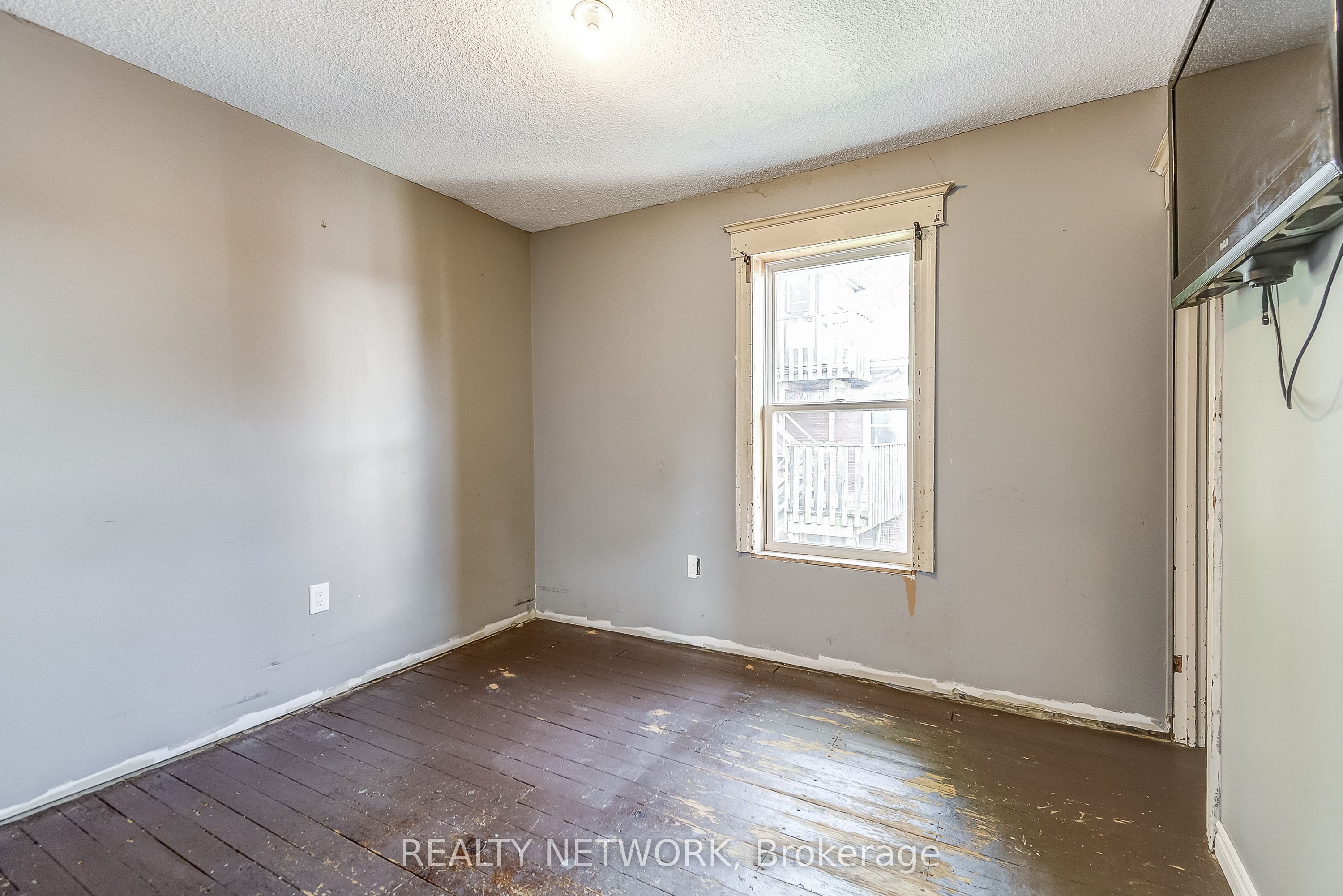 11 Elm Street Property Photo 16