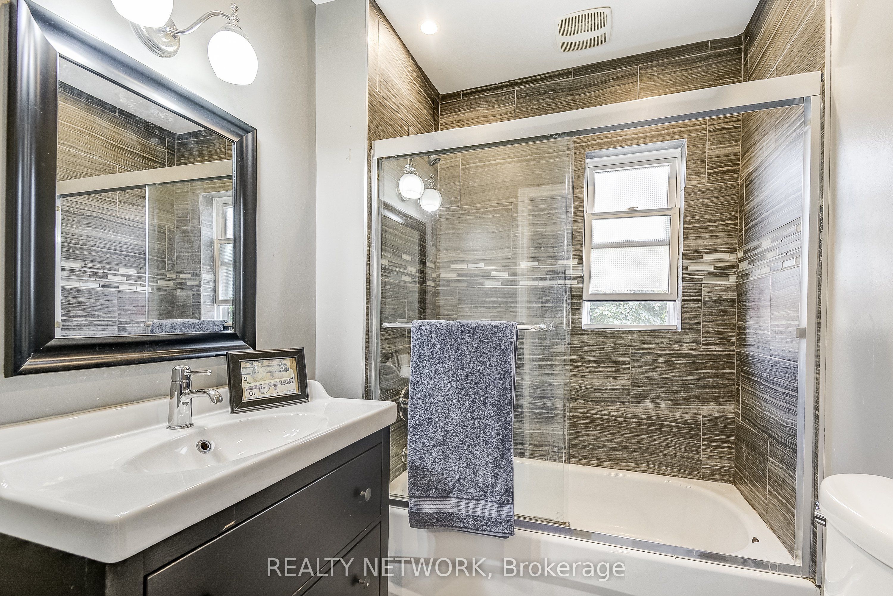 11 Elm Street Property Photo 18
