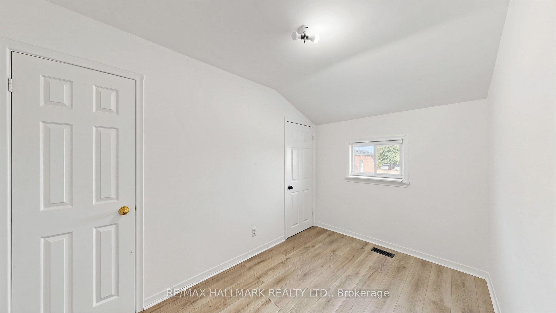 86 Queen Street Property Photo 27