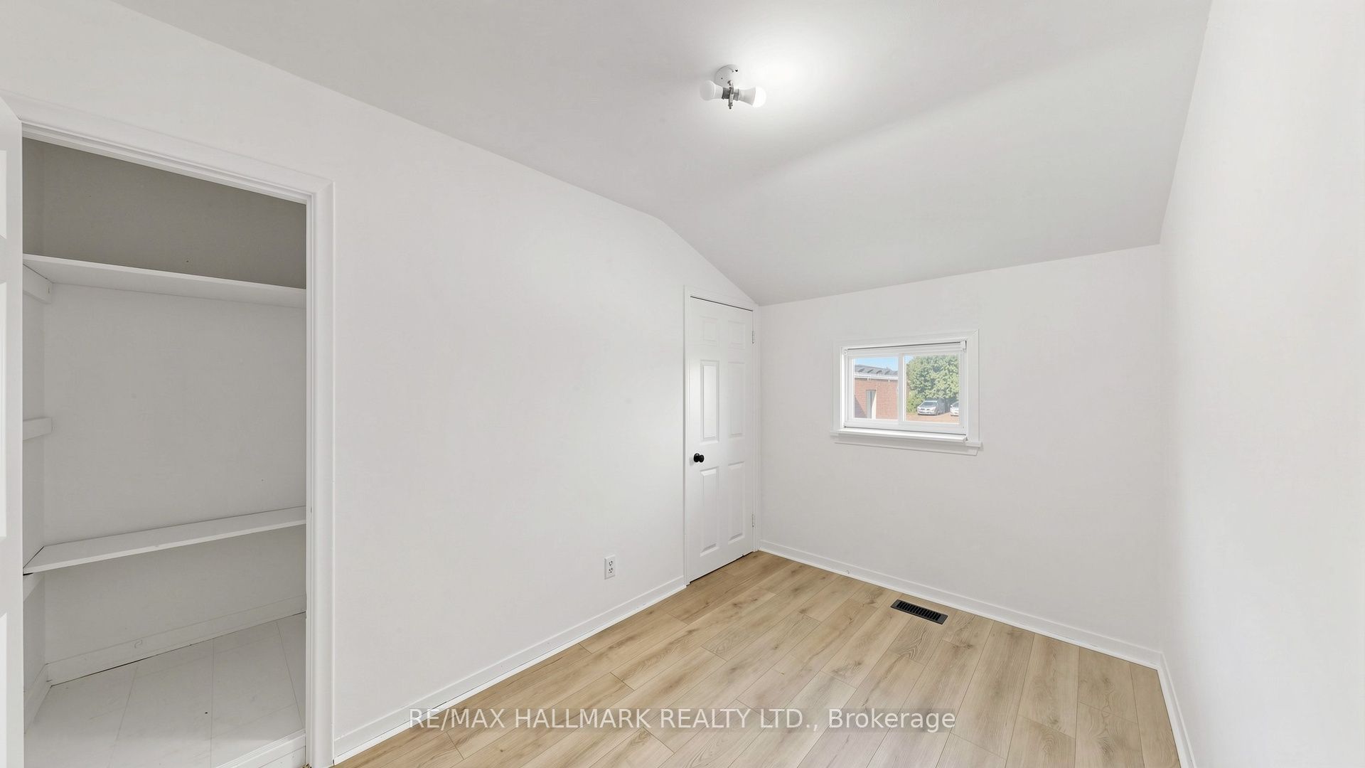 86 Queen Street Property Photo 28