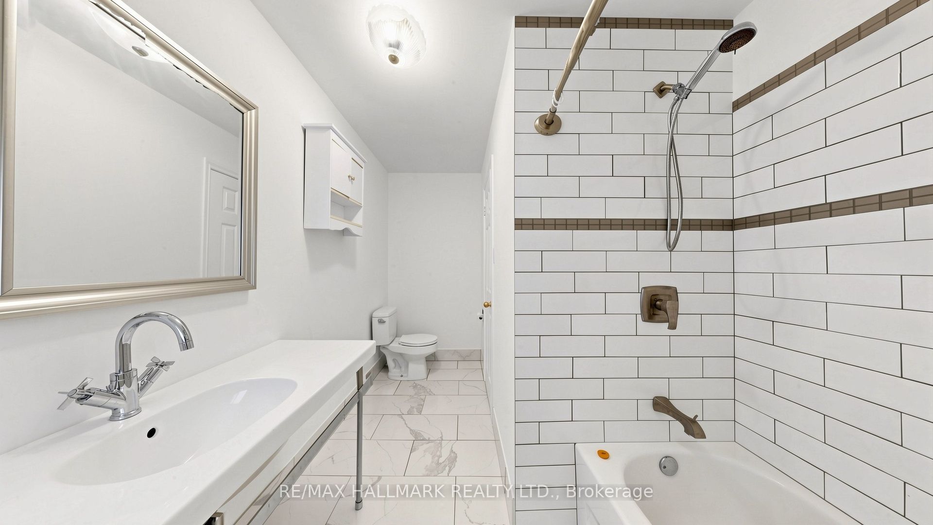 86 Queen Street Property Photo 37