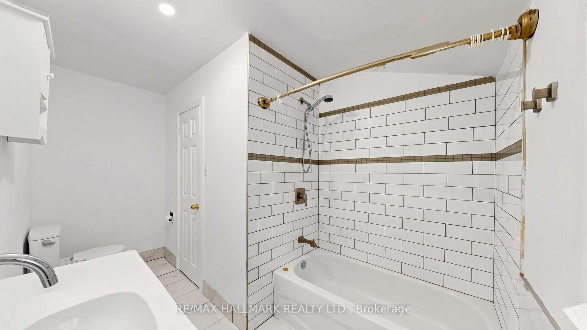 86 Queen Street Property Photo 38