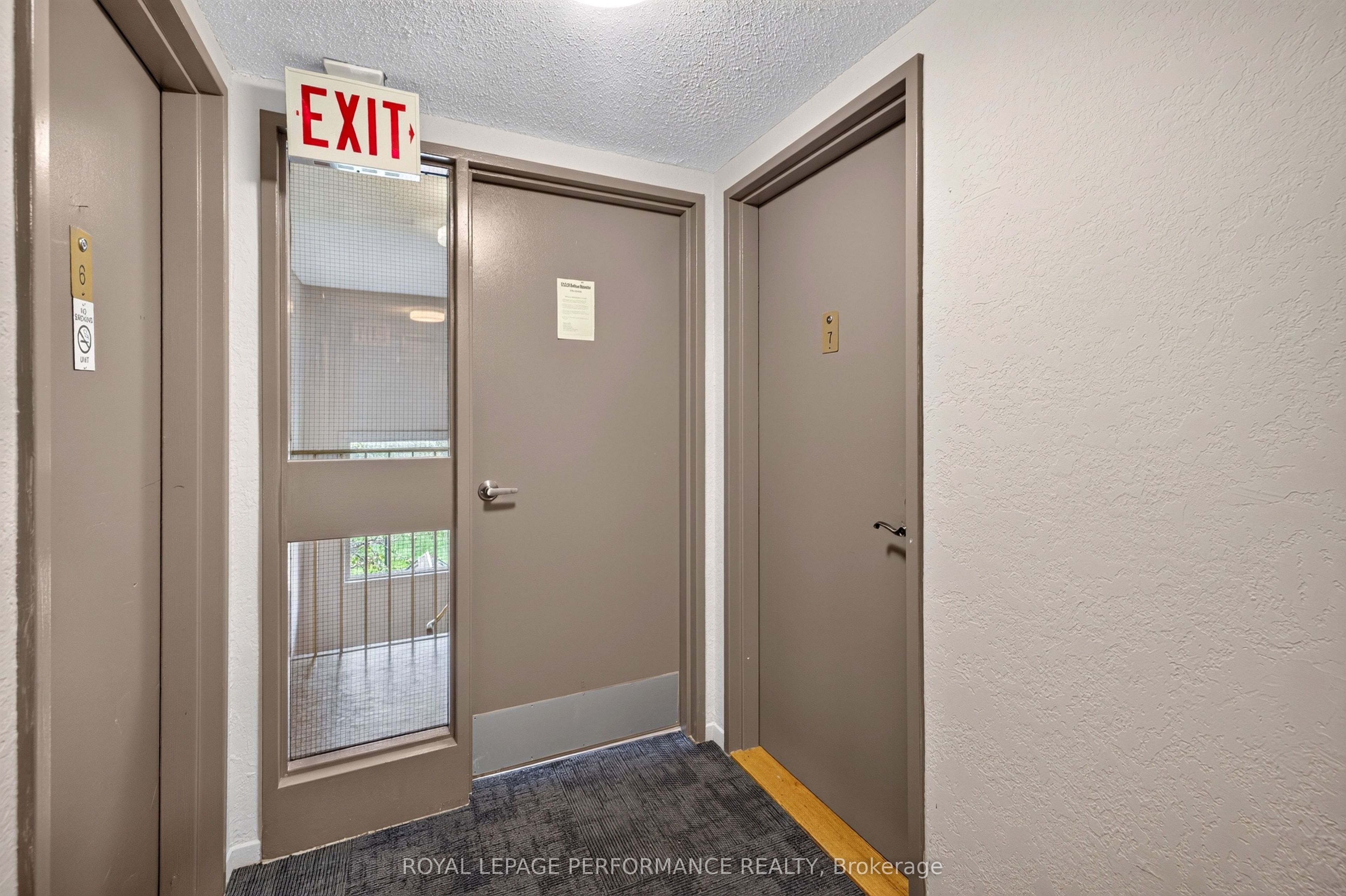 18 Sweetbriar Circle 7 Property Photo 4