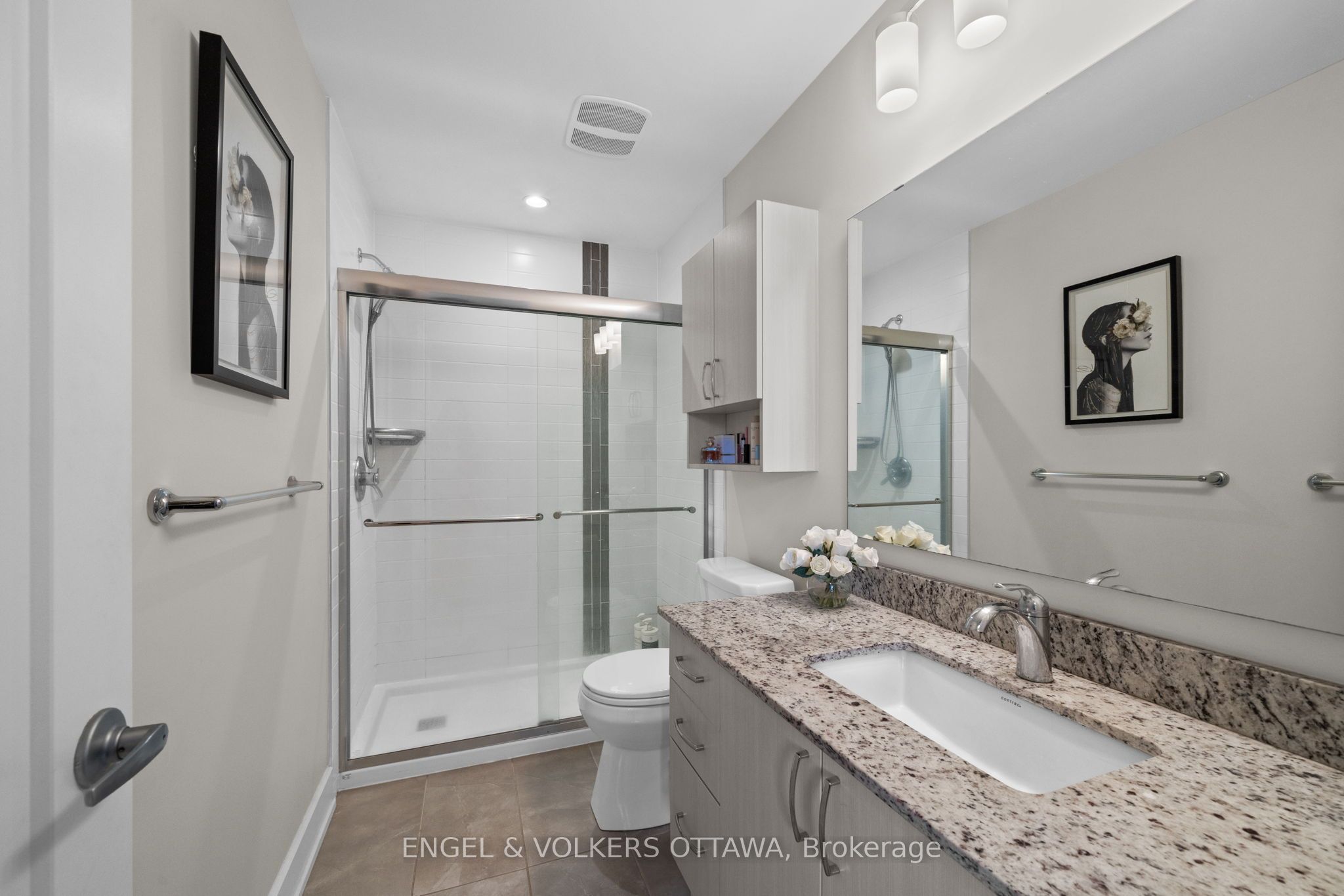 244 Mullin Private Property Photo 17