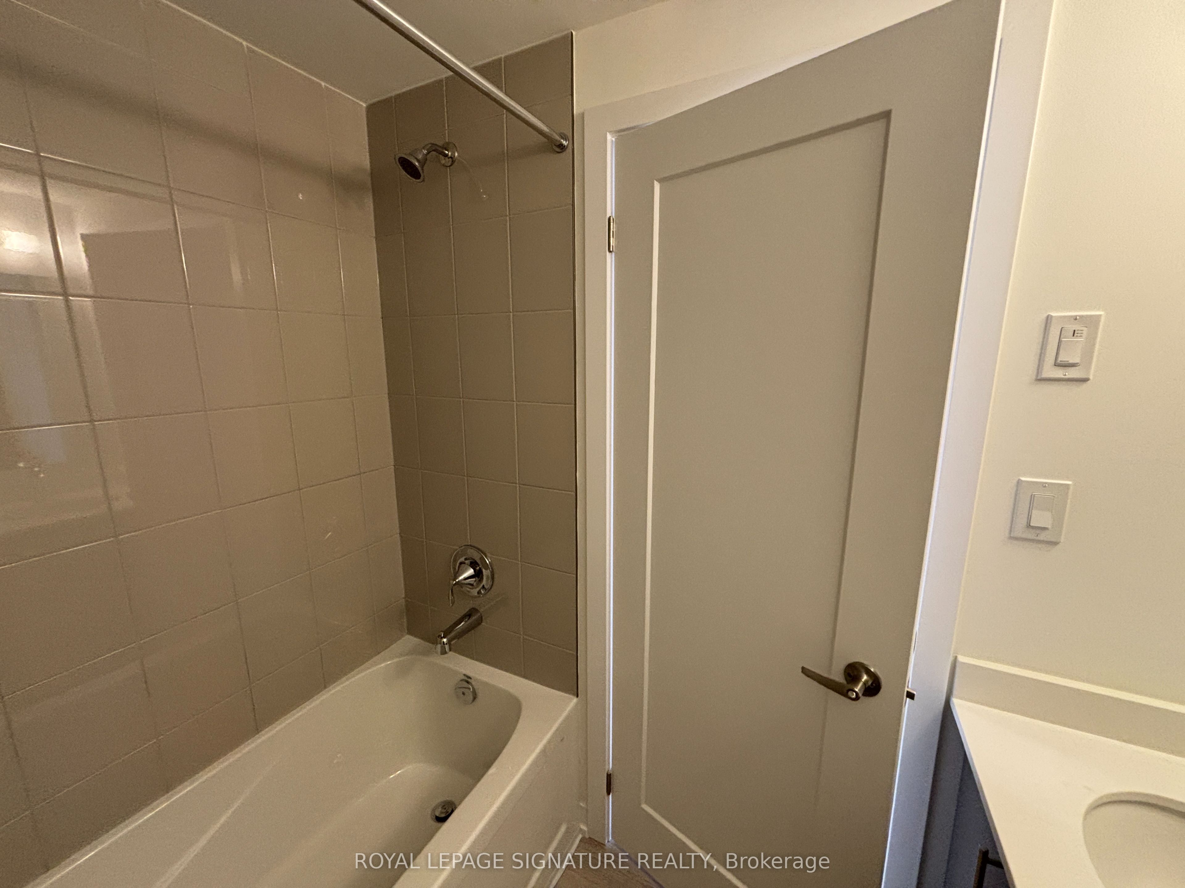 42 Lowes Road W 16 Property Photo 8