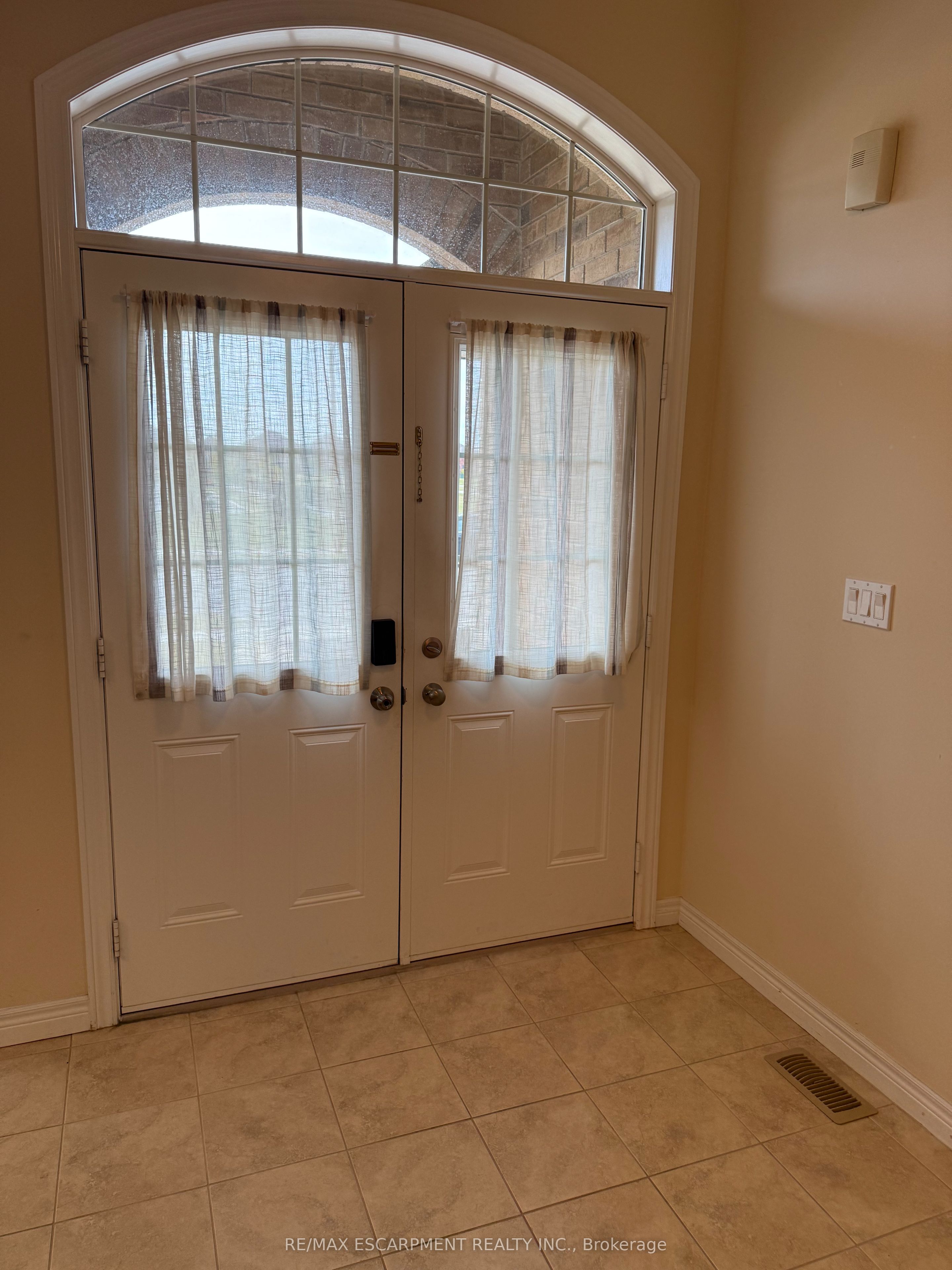 81 Bellagio Avenue Property Photo 4
