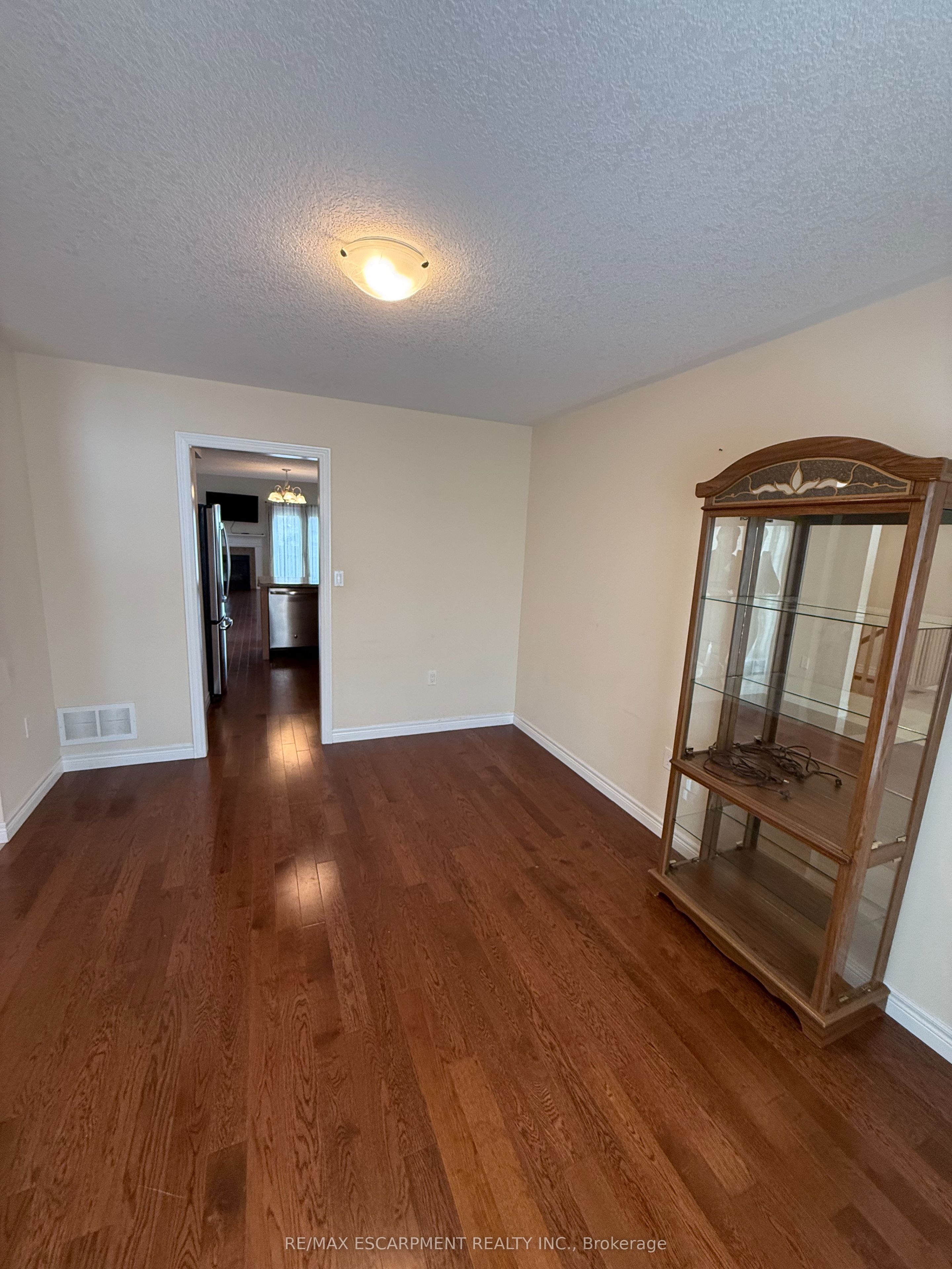 81 Bellagio Avenue Property Photo 8