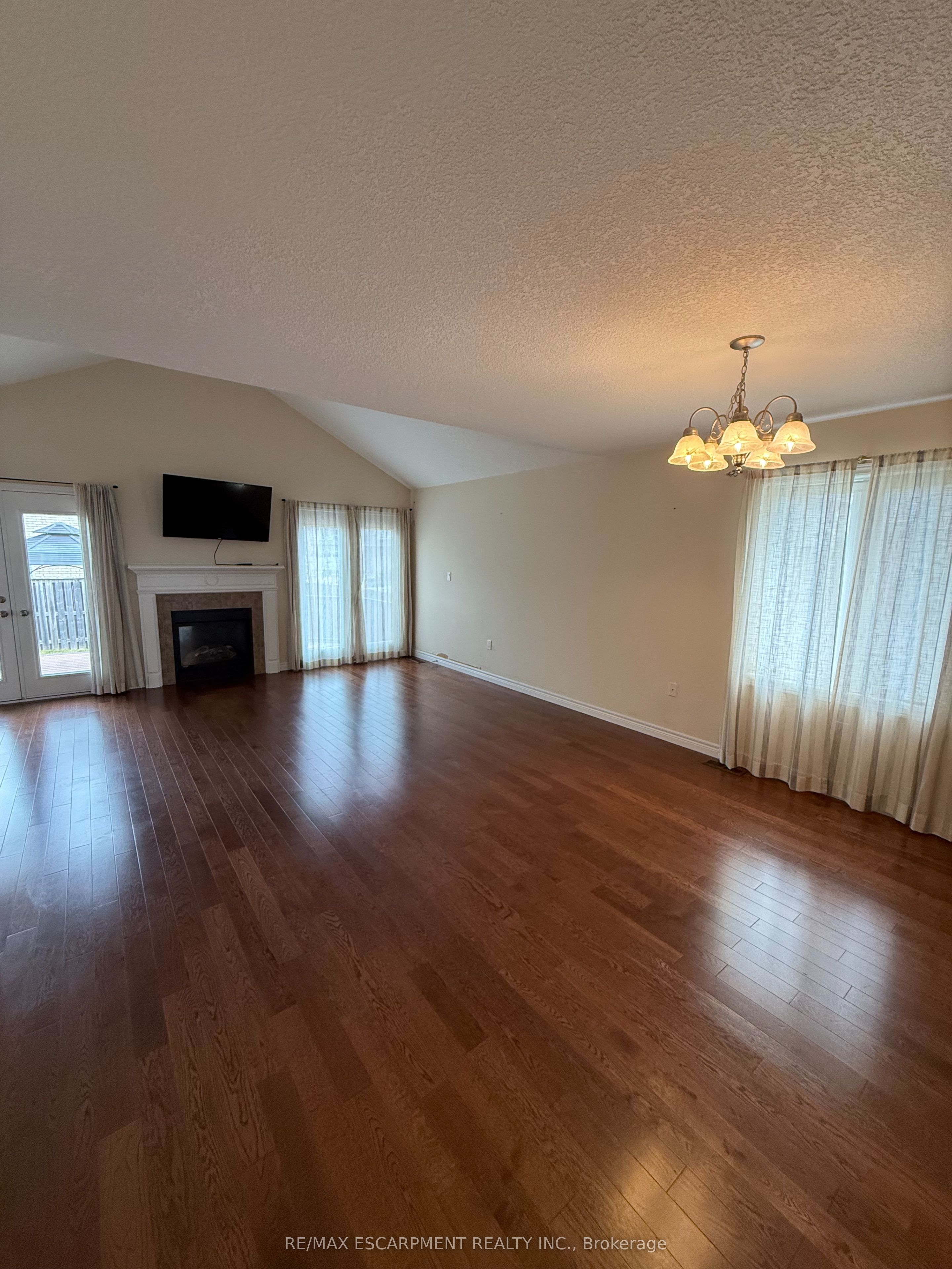 81 Bellagio Avenue Property Photo 10
