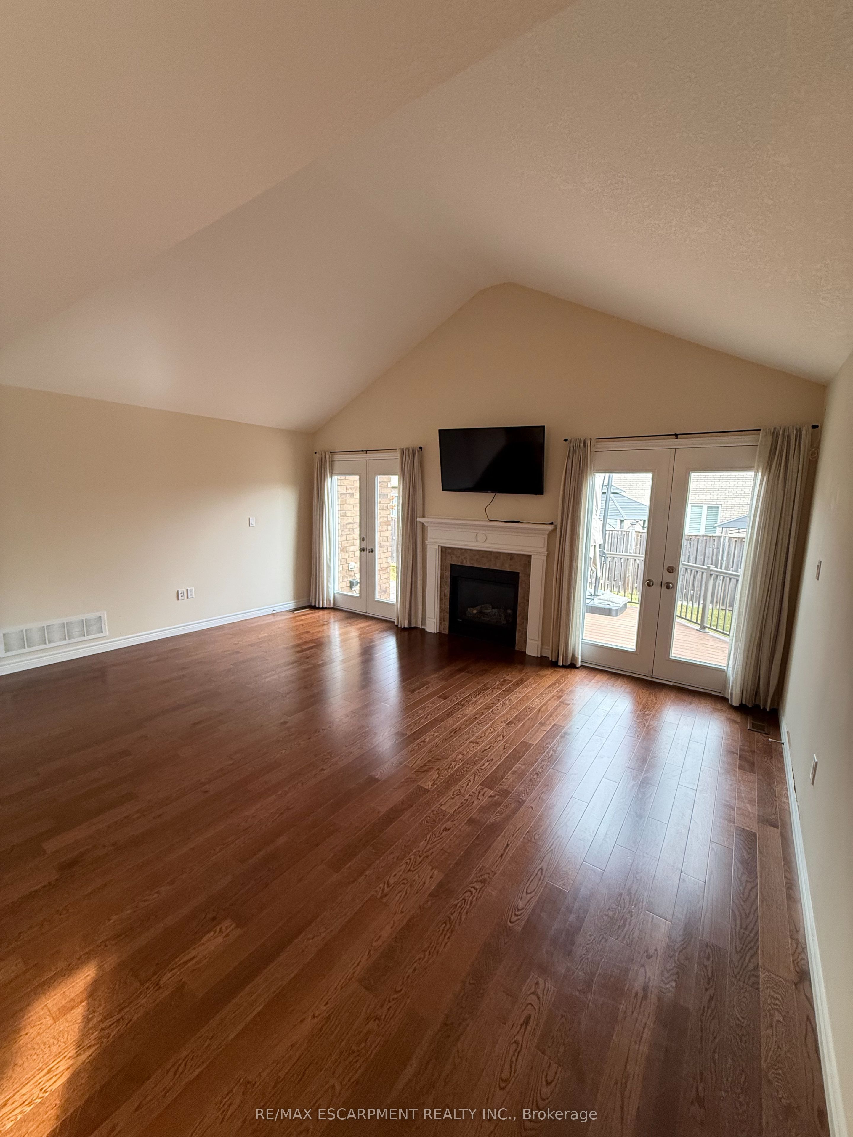 81 Bellagio Avenue Property Photo 11