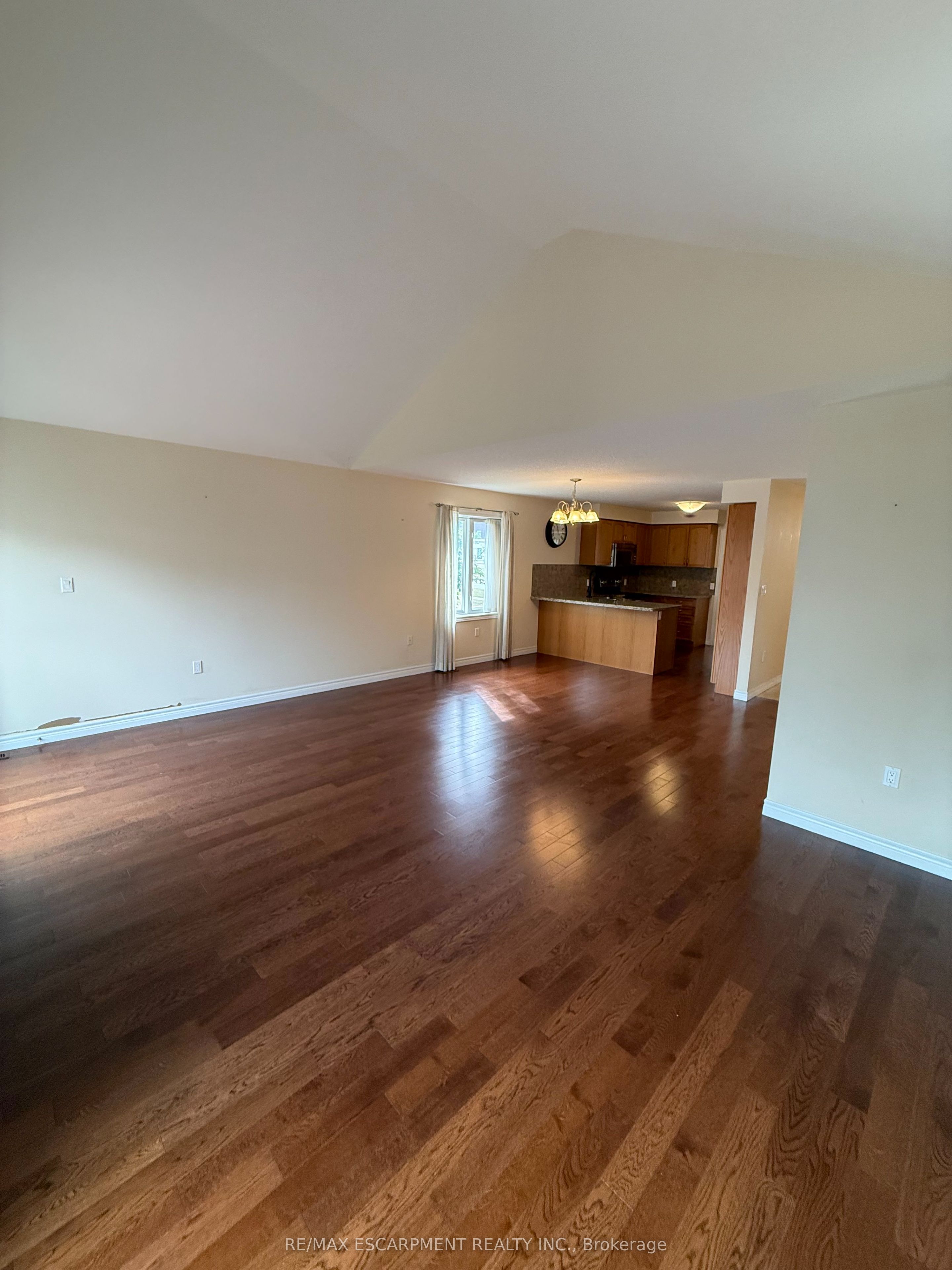 81 Bellagio Avenue Property Photo 13