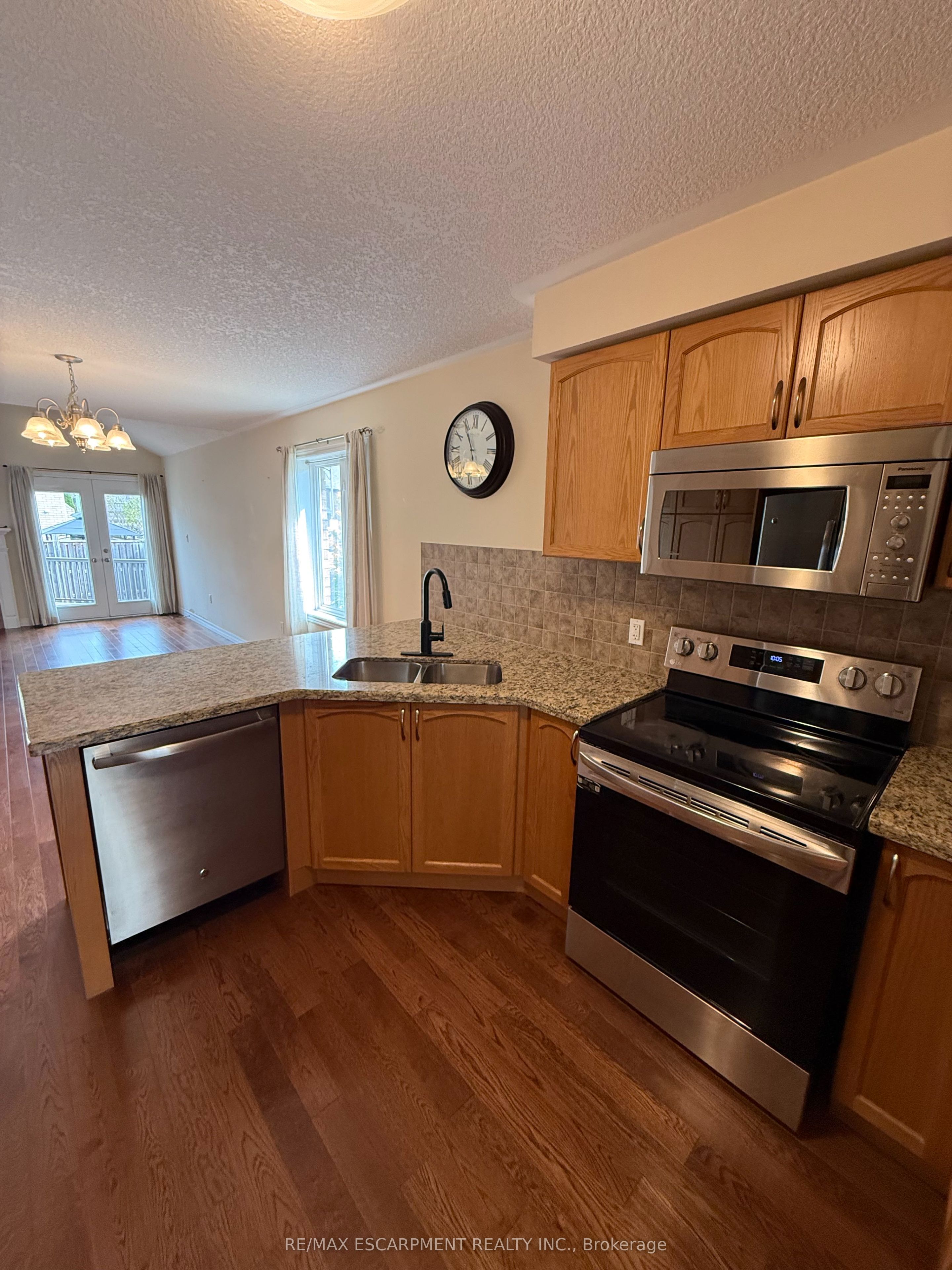 81 Bellagio Avenue Property Photo 17