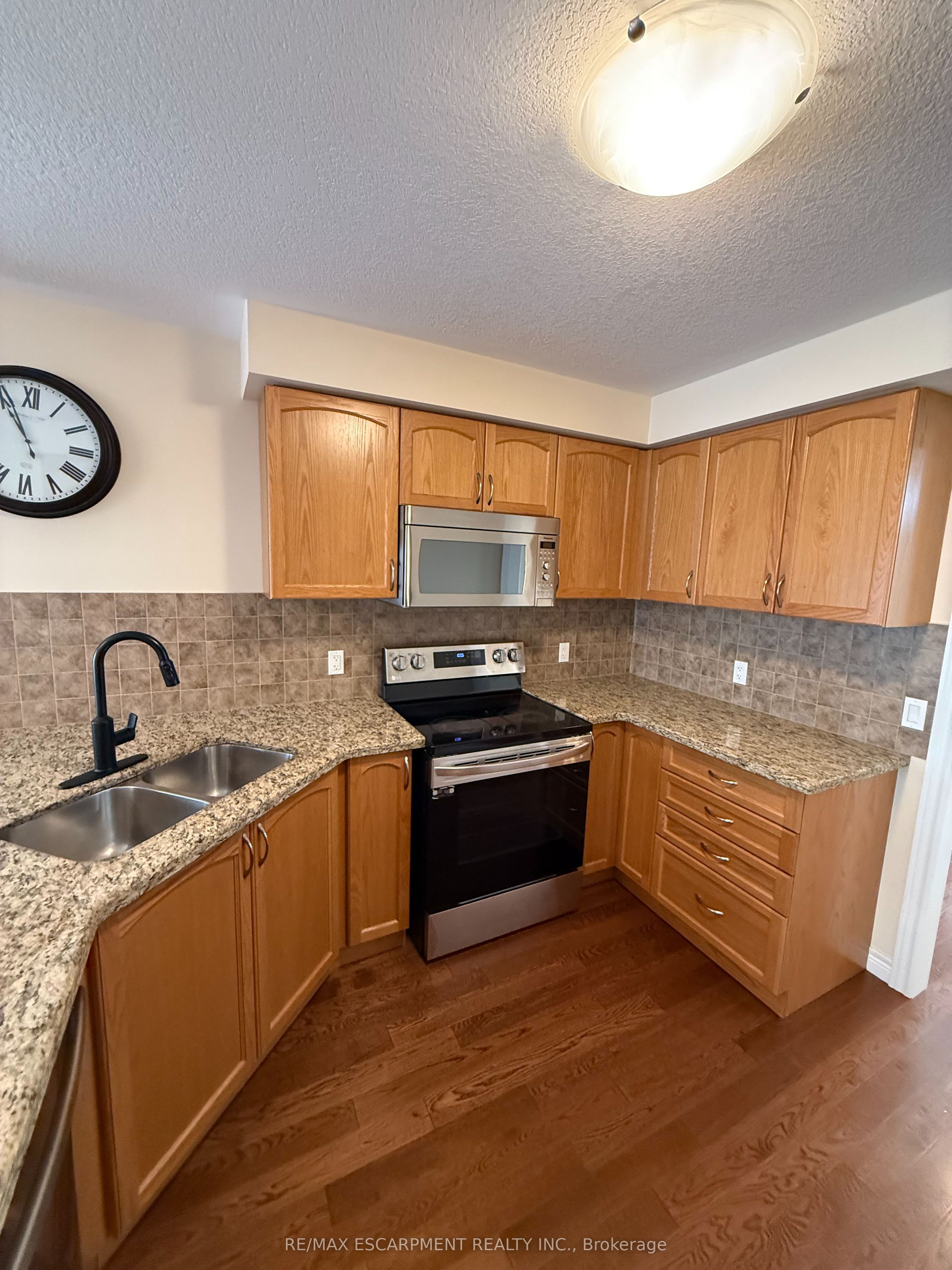 81 Bellagio Avenue Property Photo 18