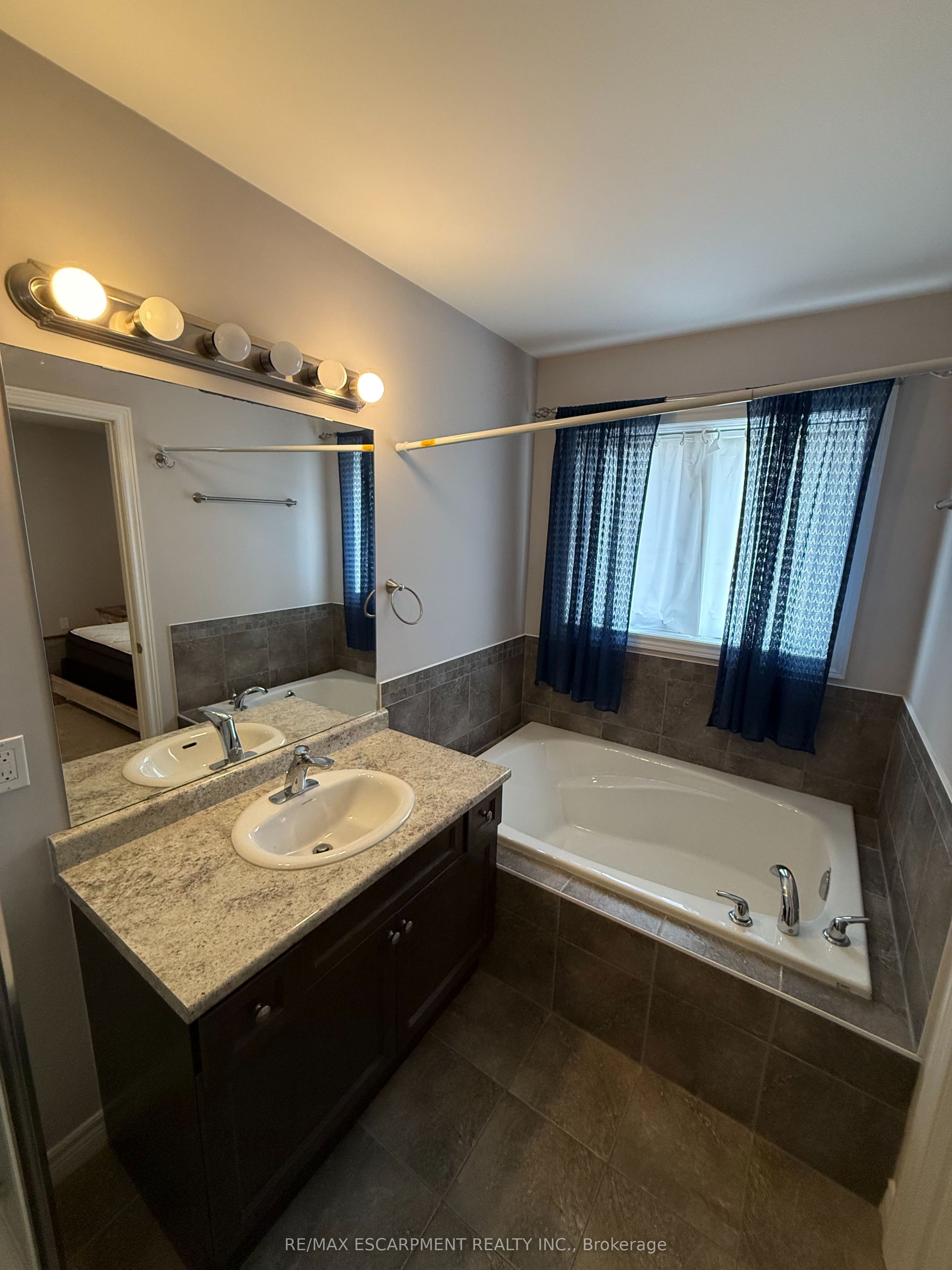 81 Bellagio Avenue Property Photo 31