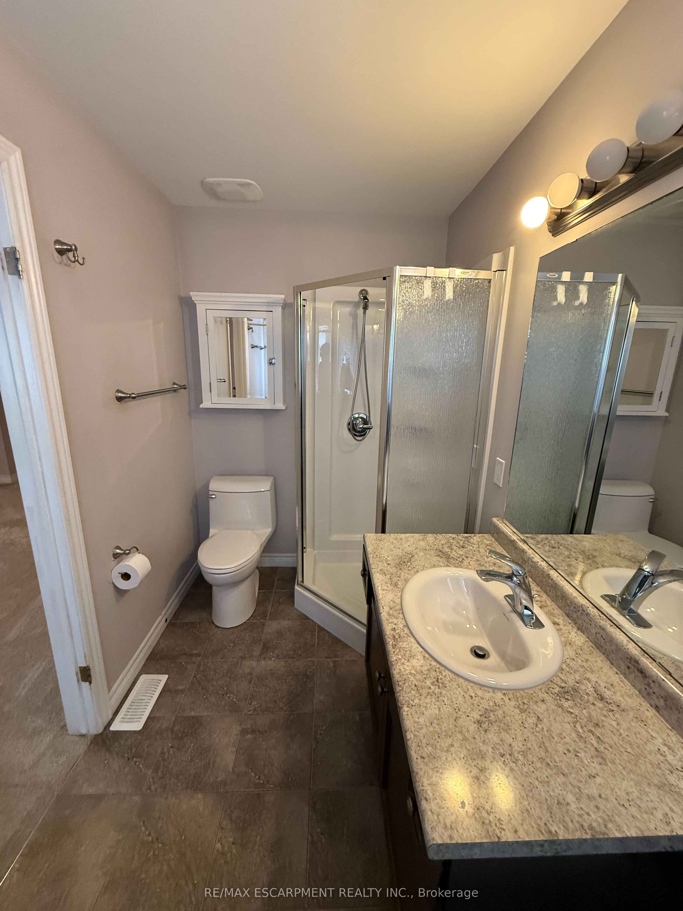 81 Bellagio Avenue Property Photo 32