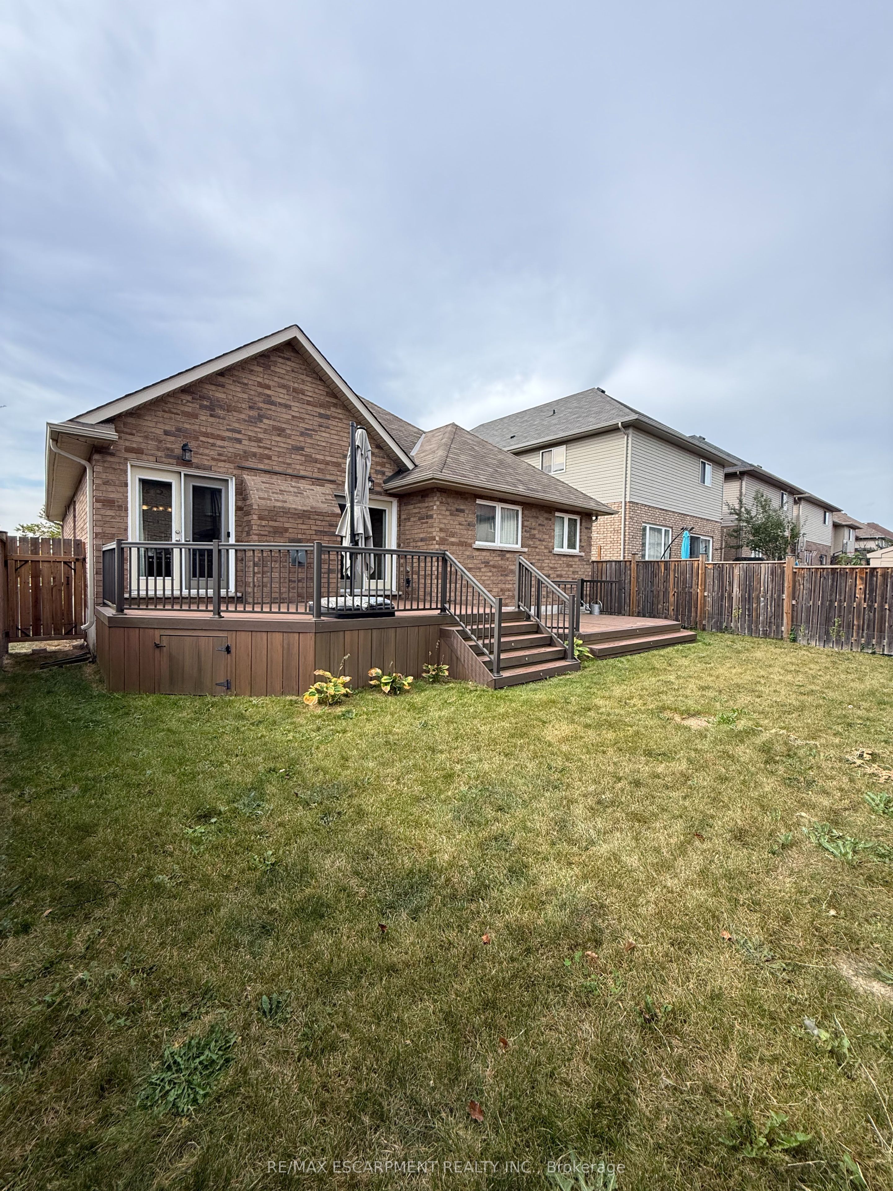 81 Bellagio Avenue Property Photo 40