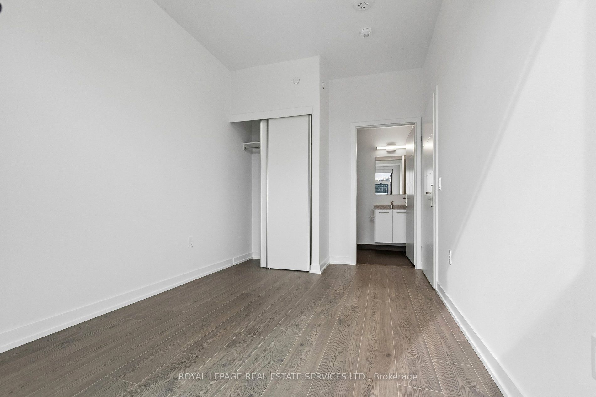 30 Francis Street S 2408 Property Photo 24