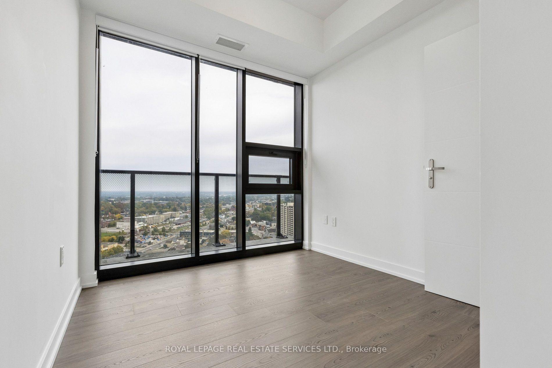 30 Francis Street S 2408 Property Photo 29