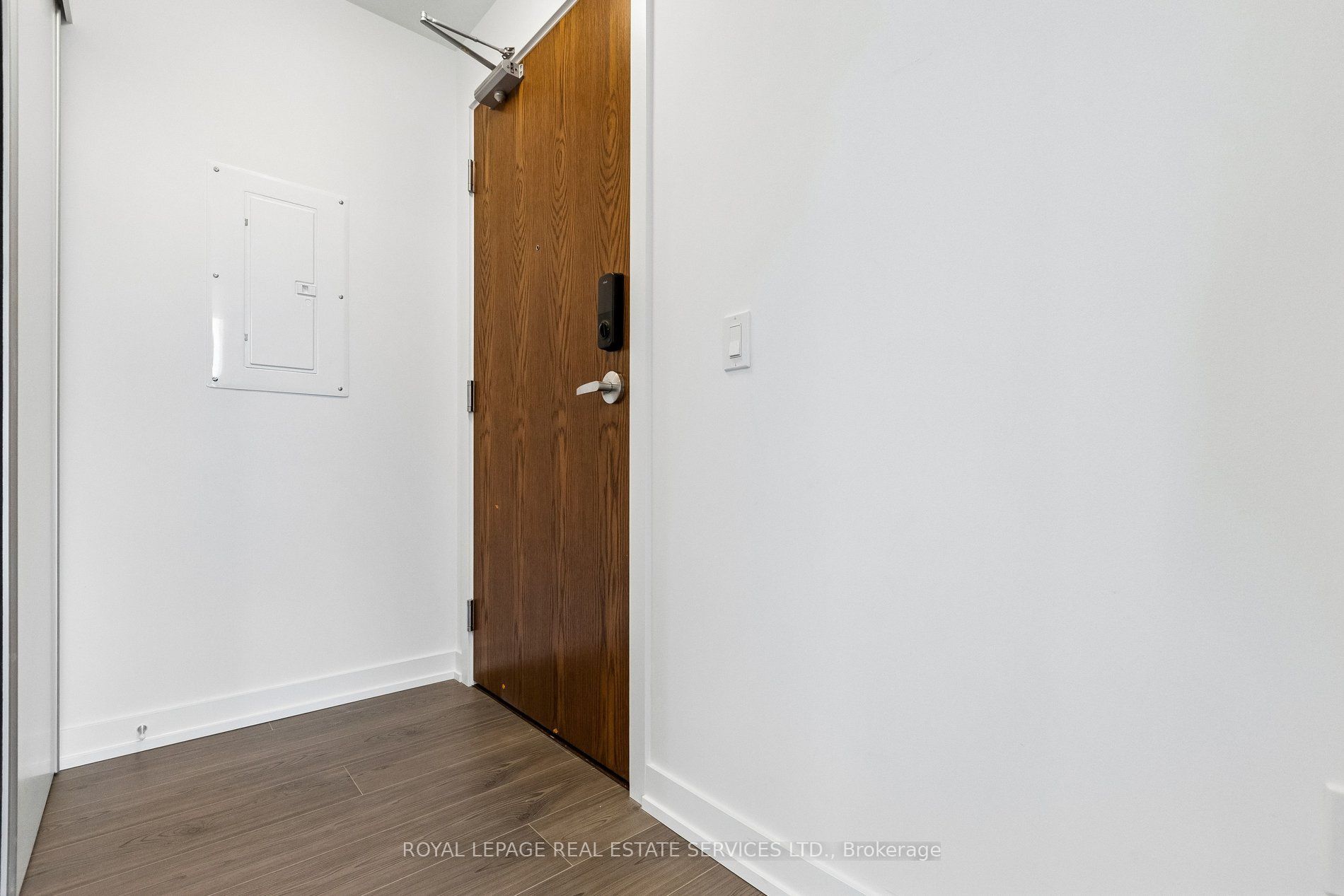 30 Francis Street S 2408 Property Photo 34