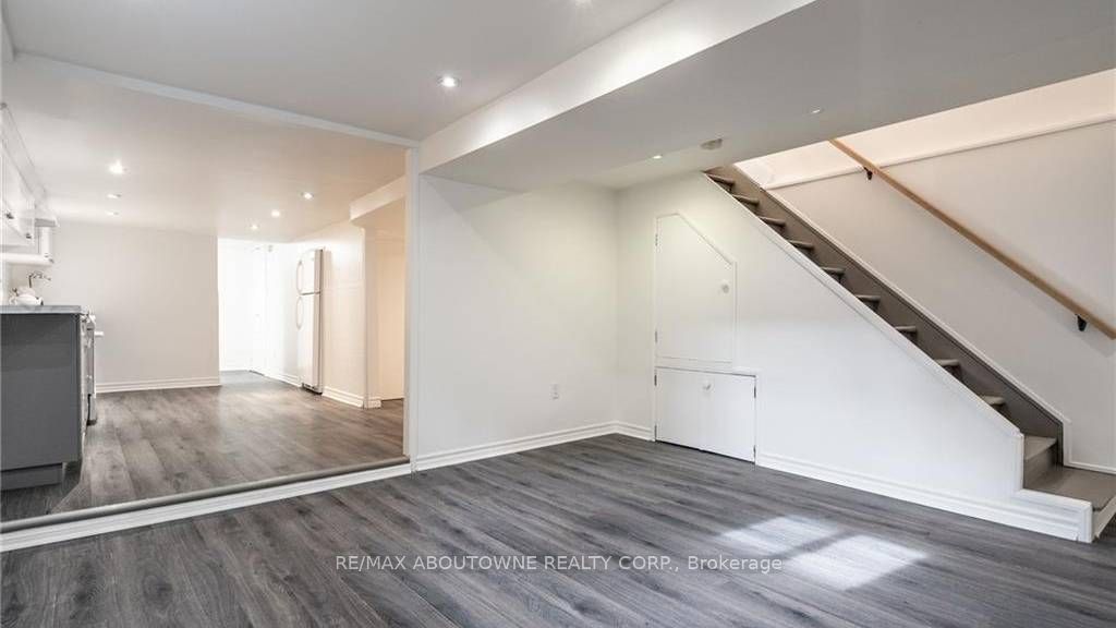 43 Crooks Street 3 Property Photo 8
