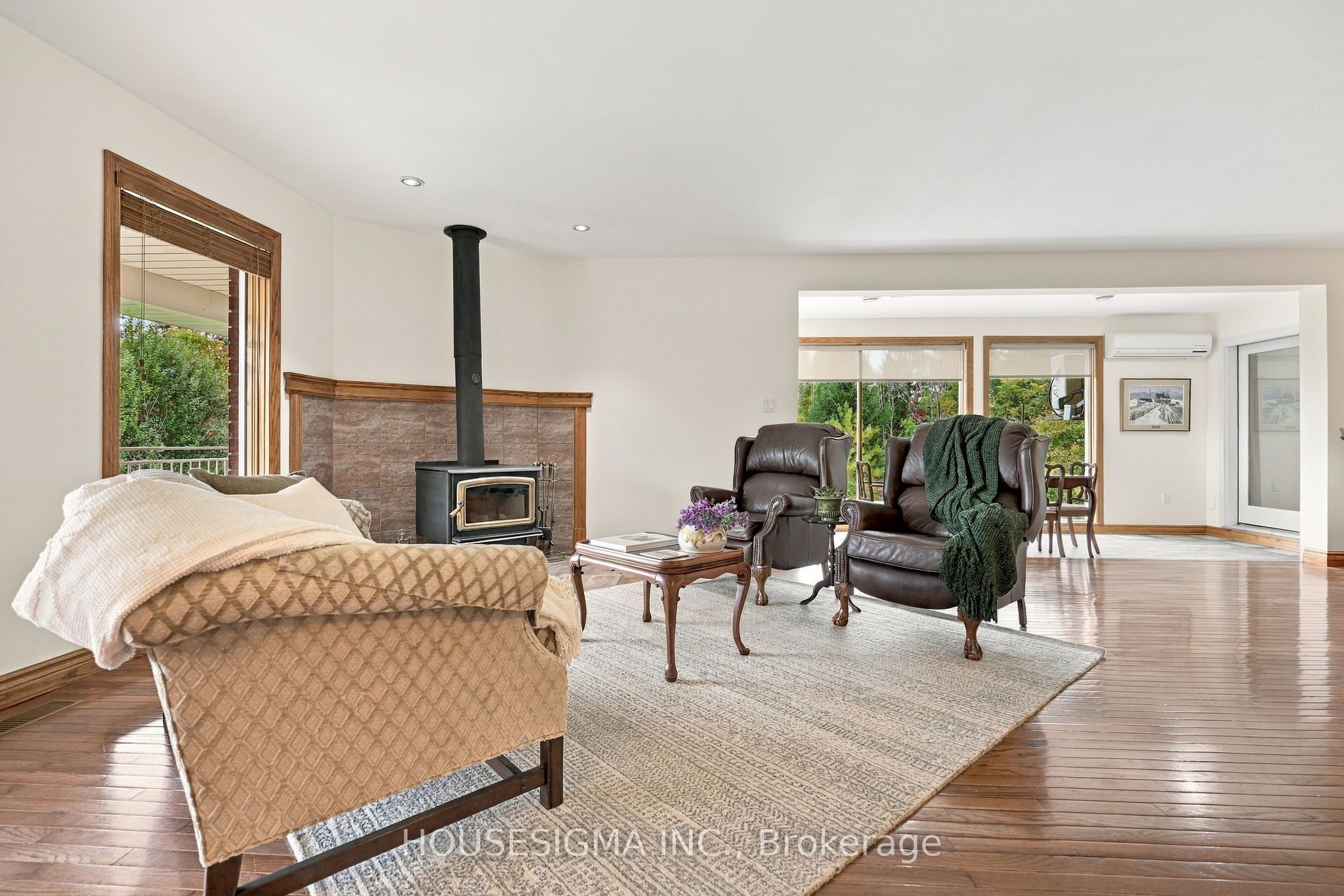 955409 7th Line Ehs Property Photo 15
