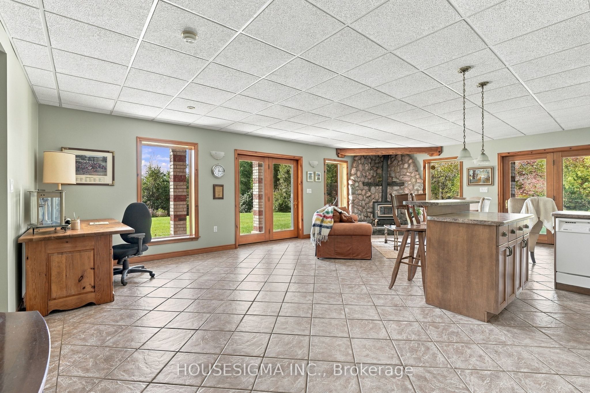 955409 7th Line Ehs Property Photo 34