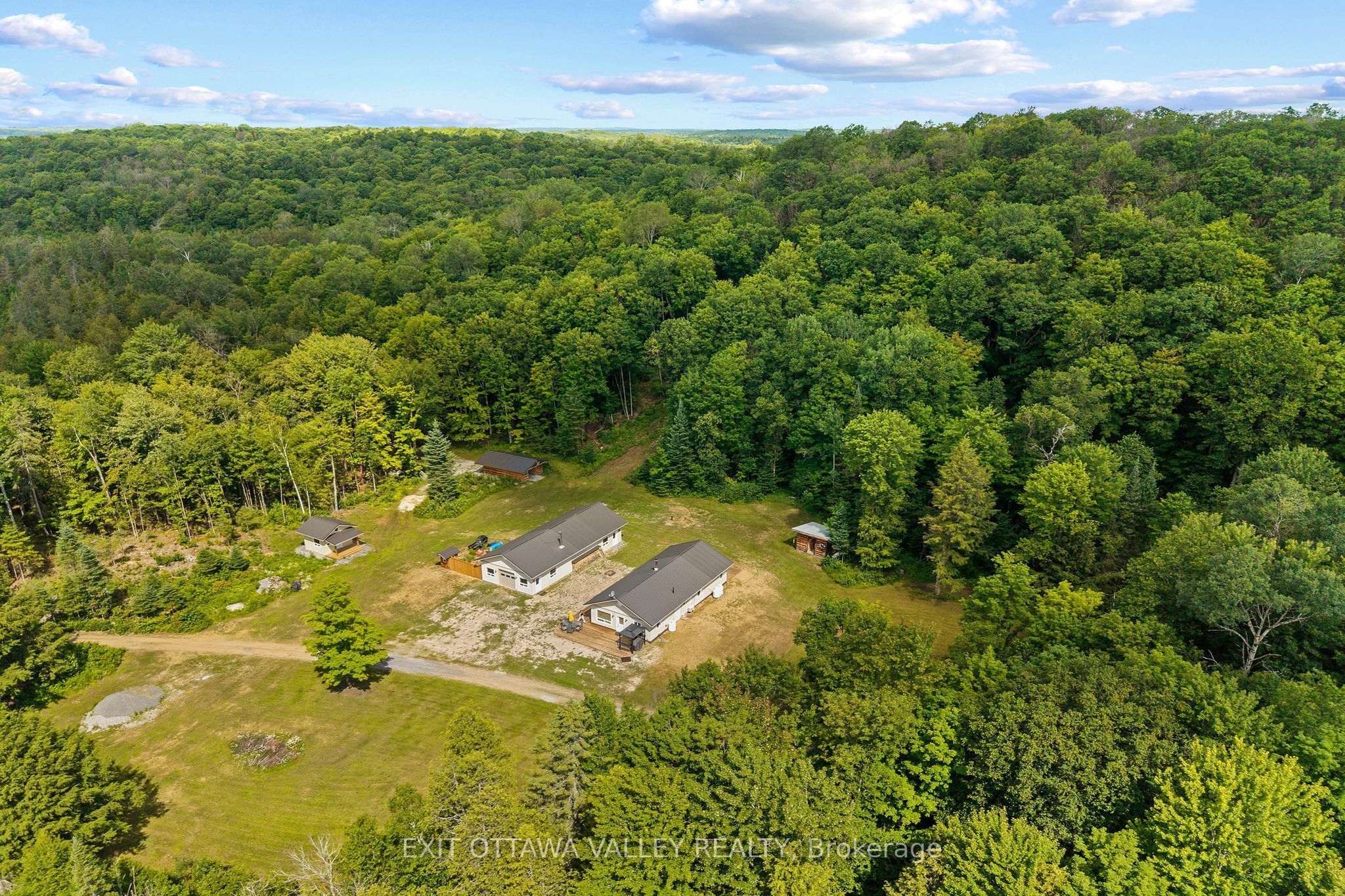 495 Gravel Pit Lane Property Photo 1
